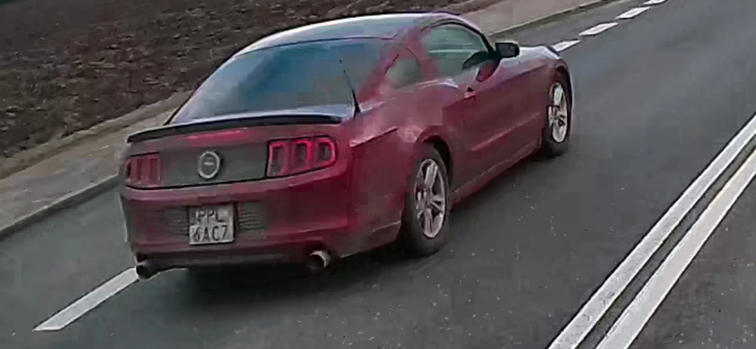 Wyprzedzał na podwójnej ciągłej pod prąd i na przejściu dla pieszych