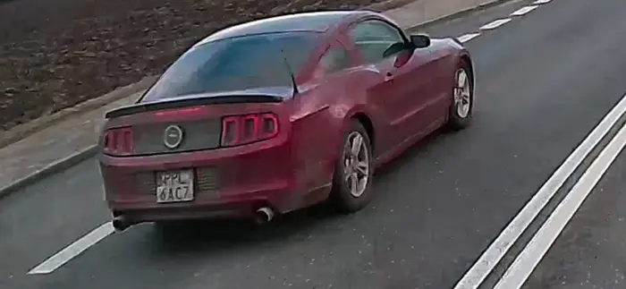 Wyprzedzał na podwójnej ciągłej pod prąd i na przejściu dla pieszych