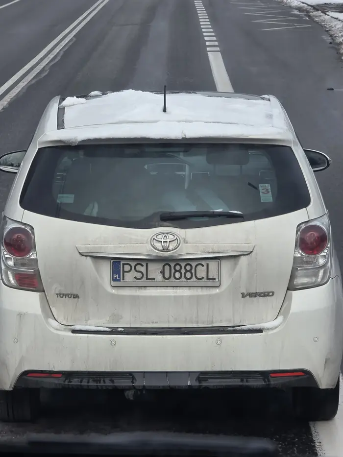 Jedzie bardzo wolno, hamuje bez powodu