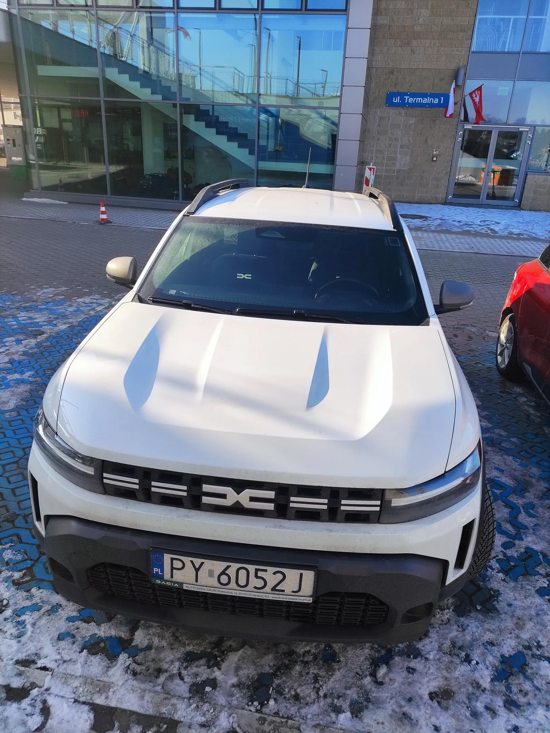 Parkujesz na miejscu do niepełnosprawnych? A gdzie karta parkingowa? Zaoszczędziłeś kilka złotych na parkingu pod Termami Maltańskimi. Cwaniactwo level ekspert. Gratulacje ?