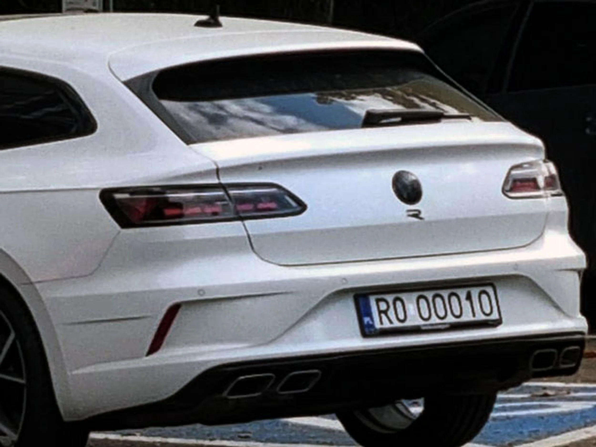 Fajny numer, blacha R0 OOO1O