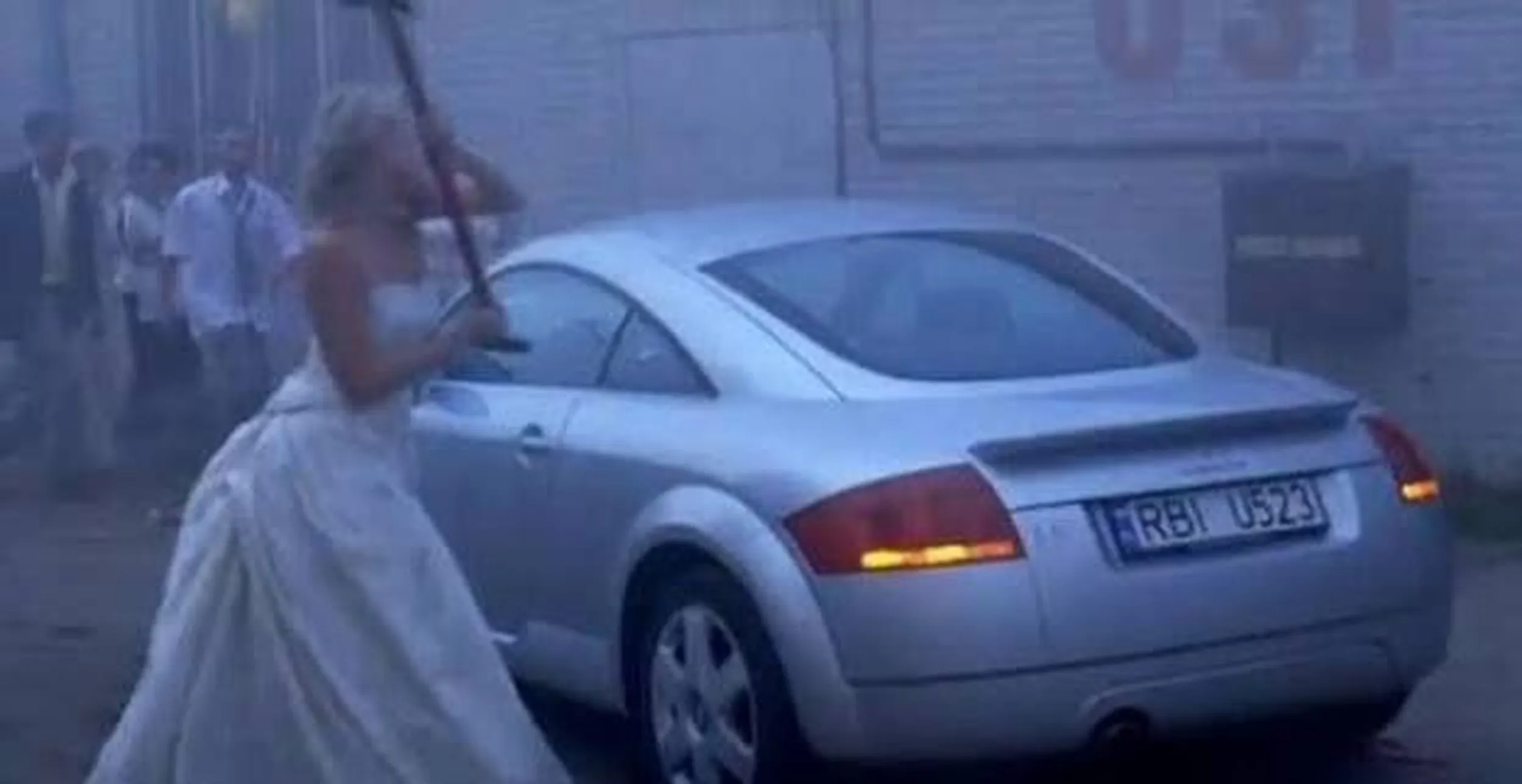 Audi TT Turbo Coupe, druk koloru srebrnego.