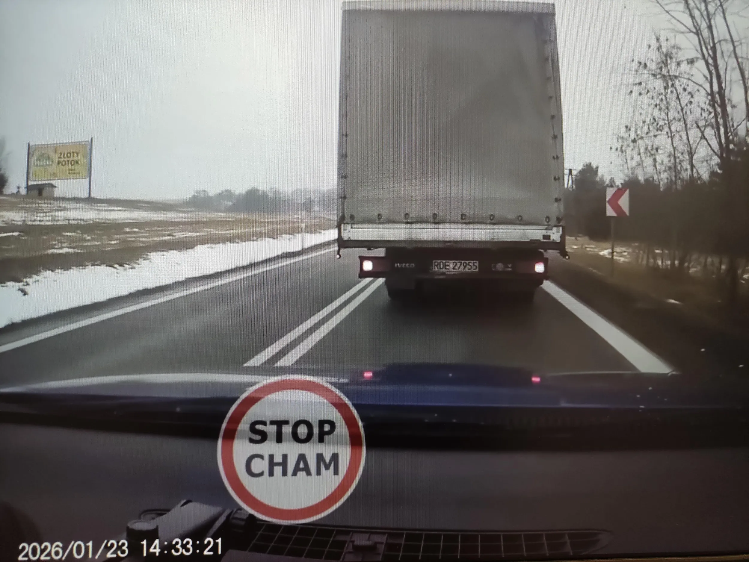 Wyprzedzanie na podwójnej, a potem wyhamowanie