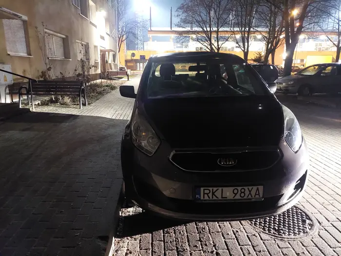 parkowanie po za wyznaczonymi miejscem parkingowym w strefie zamieszkania