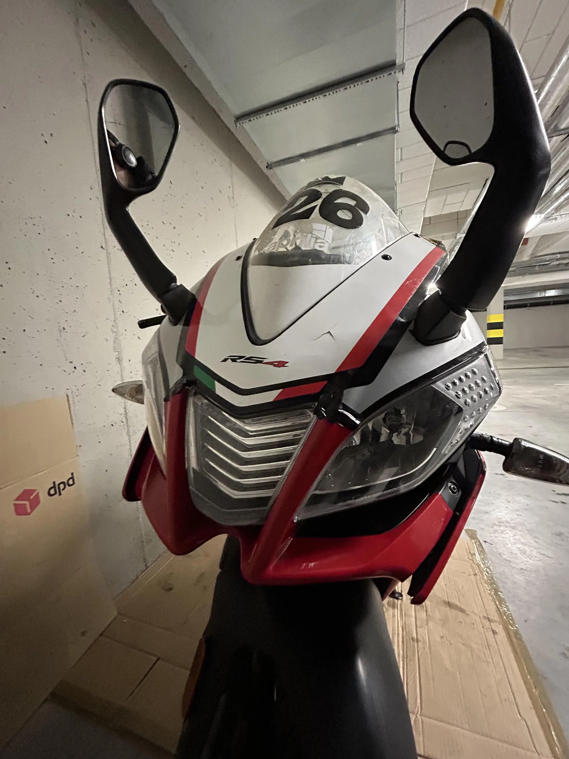 do tych ktorzy dali dislajka dojade was. piekna niunia piekna apka zaraz sobie jebne browarka