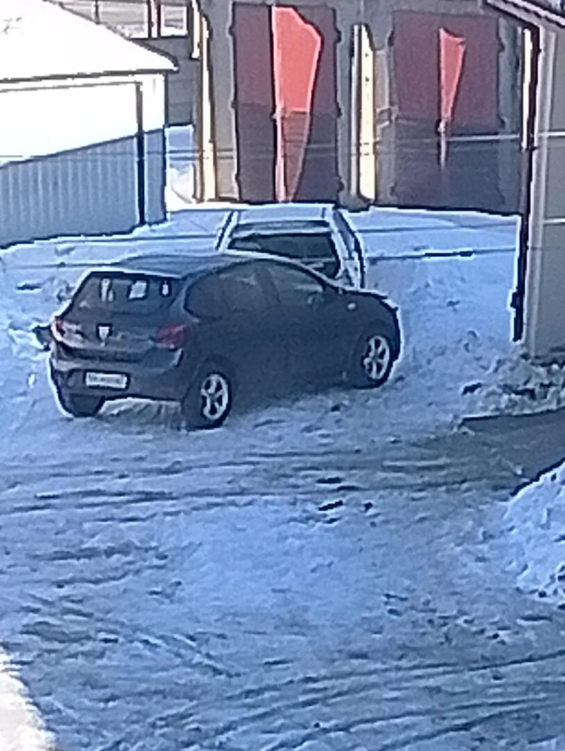 Drogi Panie ktory jezdzi dacia prosze o to aby nie zajeżdżał Pan Citroen, który pełni służbe porządkową na terenie szkoły, Pozdrawiam