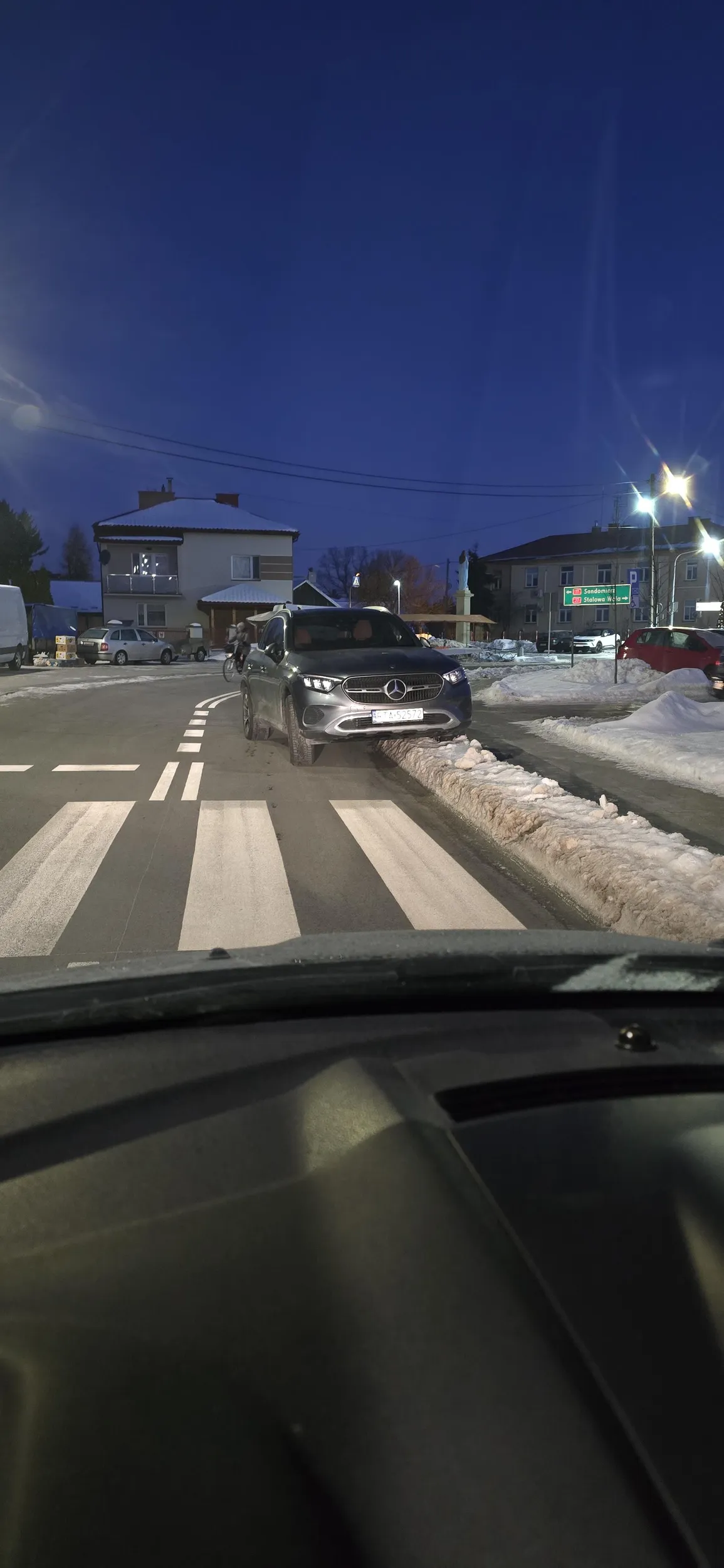 Było trzeba stanąć na pasach jak ci spieszno do kościółka.