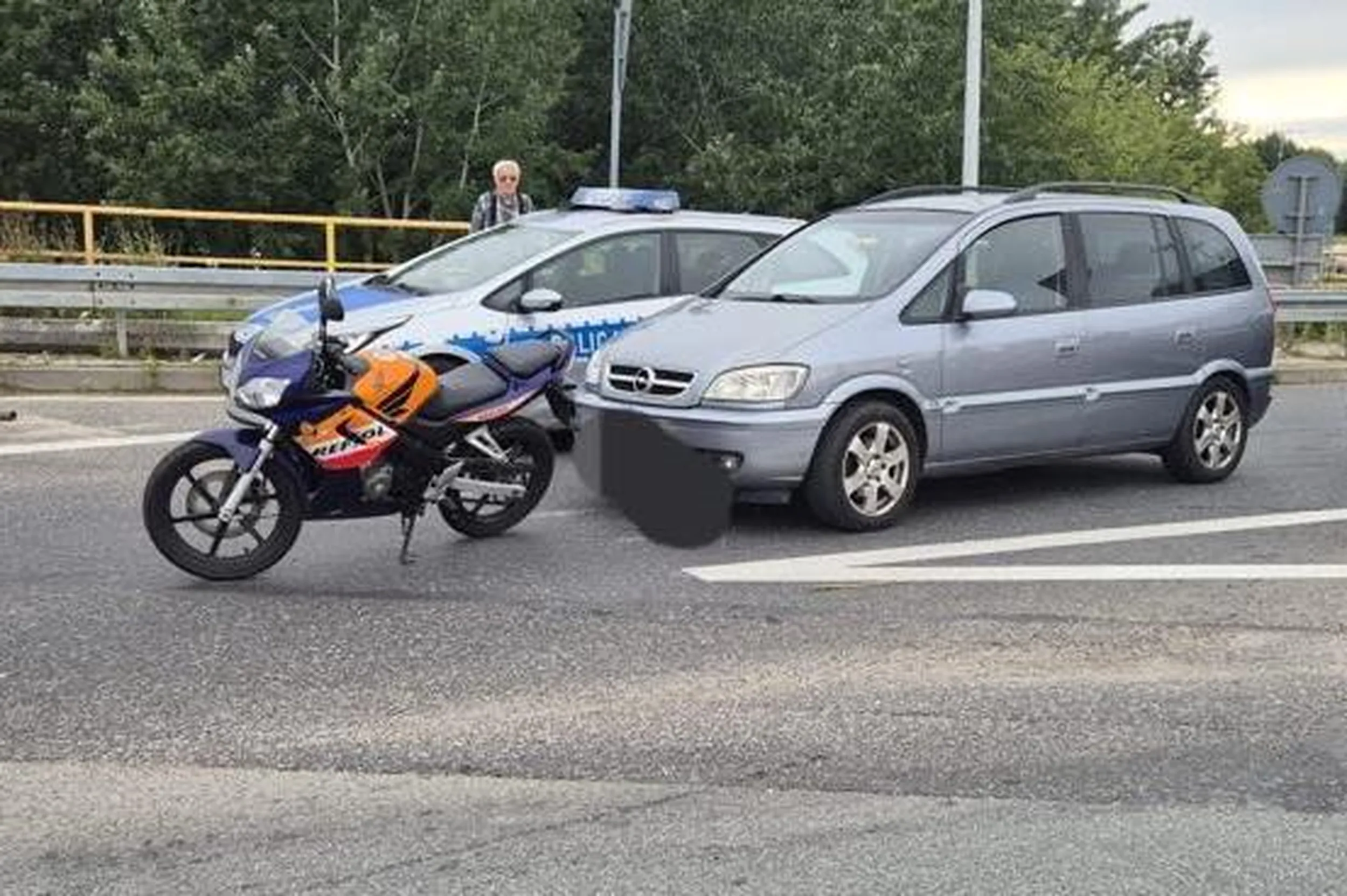 Uwaga ! Dziadek 95 lat rozjeżdża ludzi