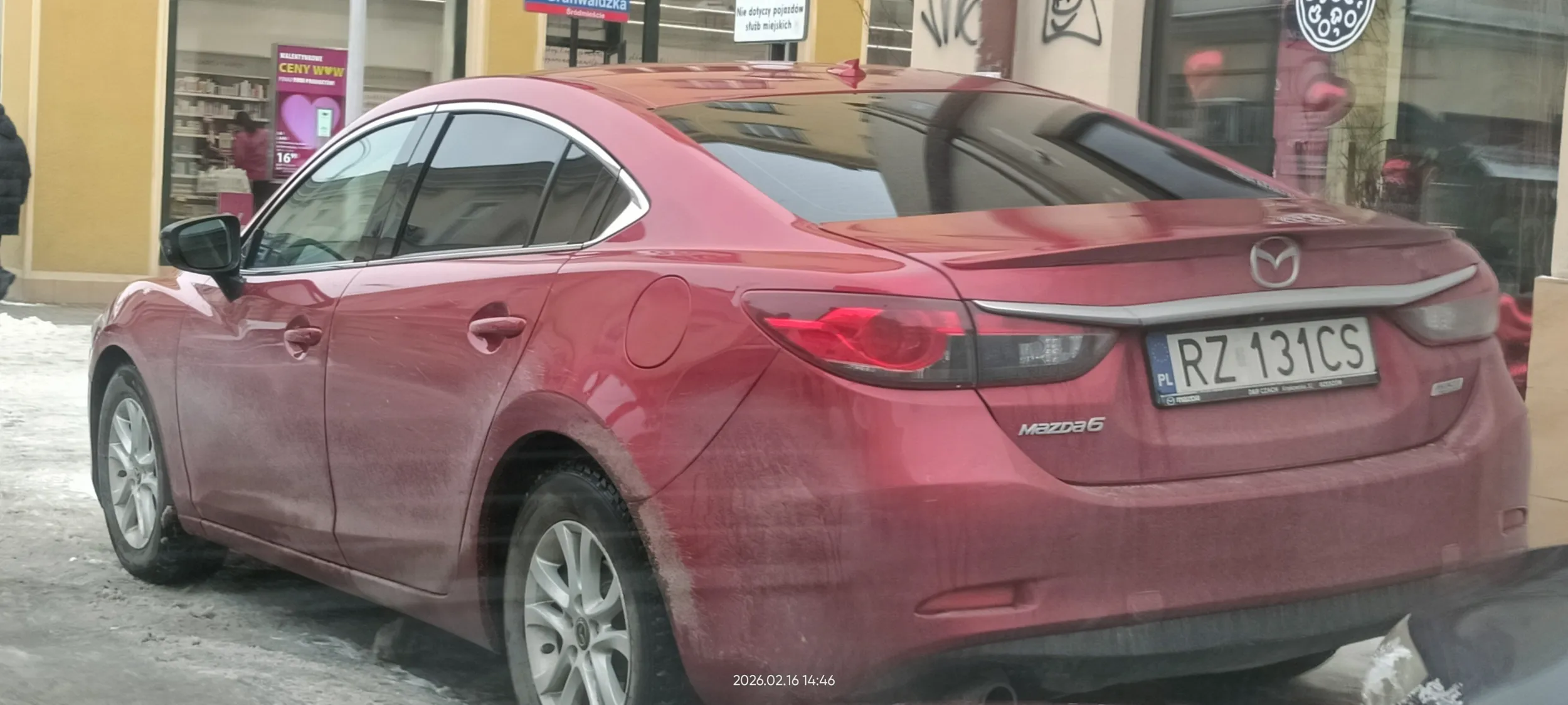 Święta krowa chodnikowa