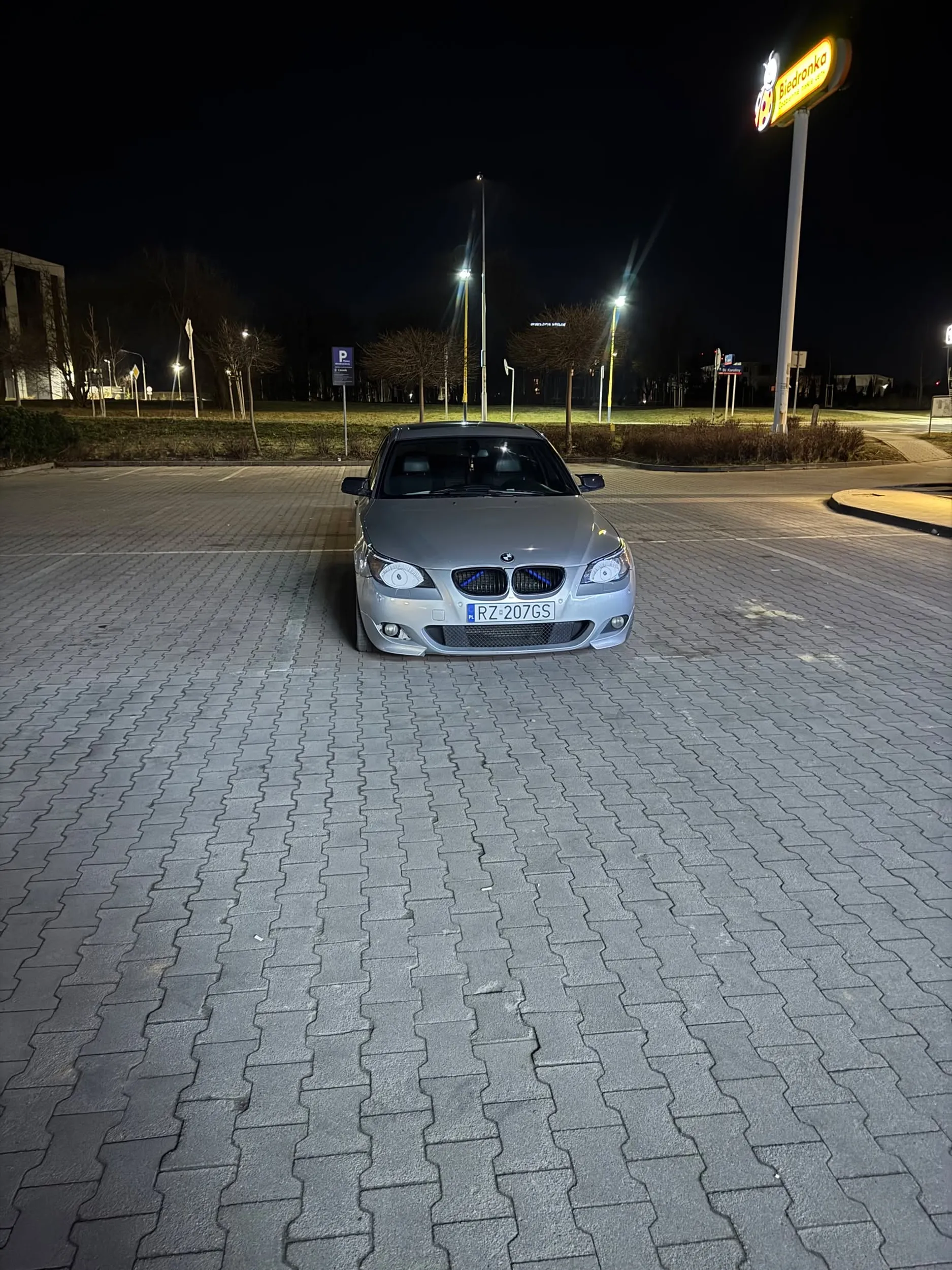 Powiedzialem tylko ze za 50 w wrzopa dam a sie lampil jak na bezdomna