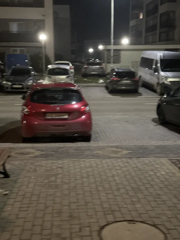 NAUCZ SIĘ PARKOWAĆ IDIOTKI