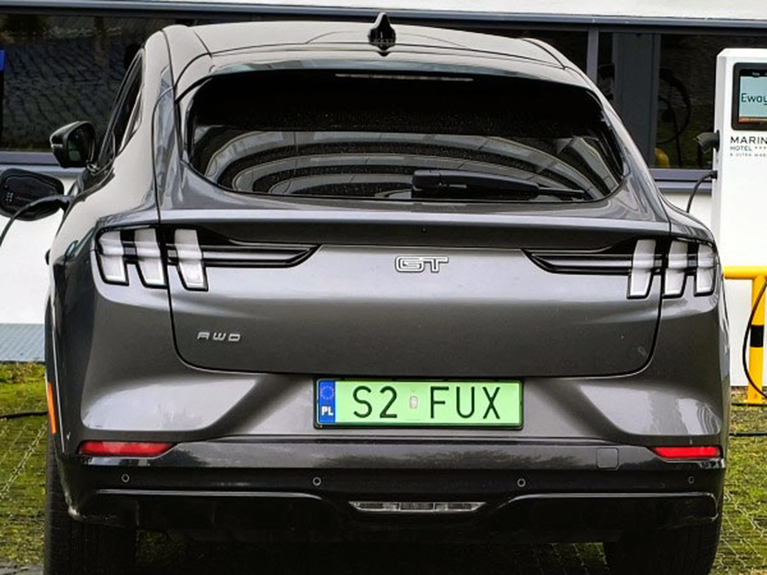 Fajny numer, blacha S2 FUX