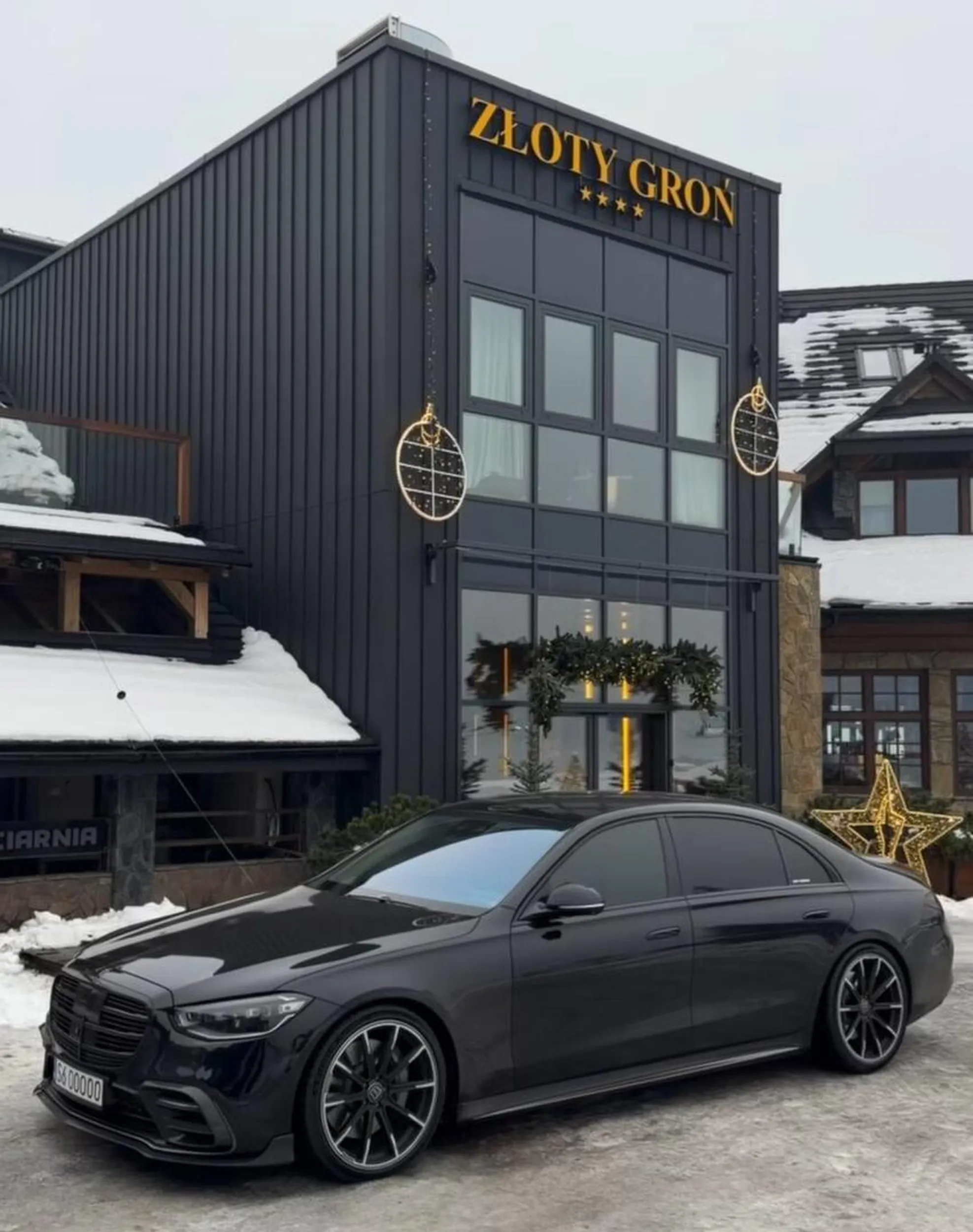 Uee, malowany pod wiatą i to po ciemku w dodatku