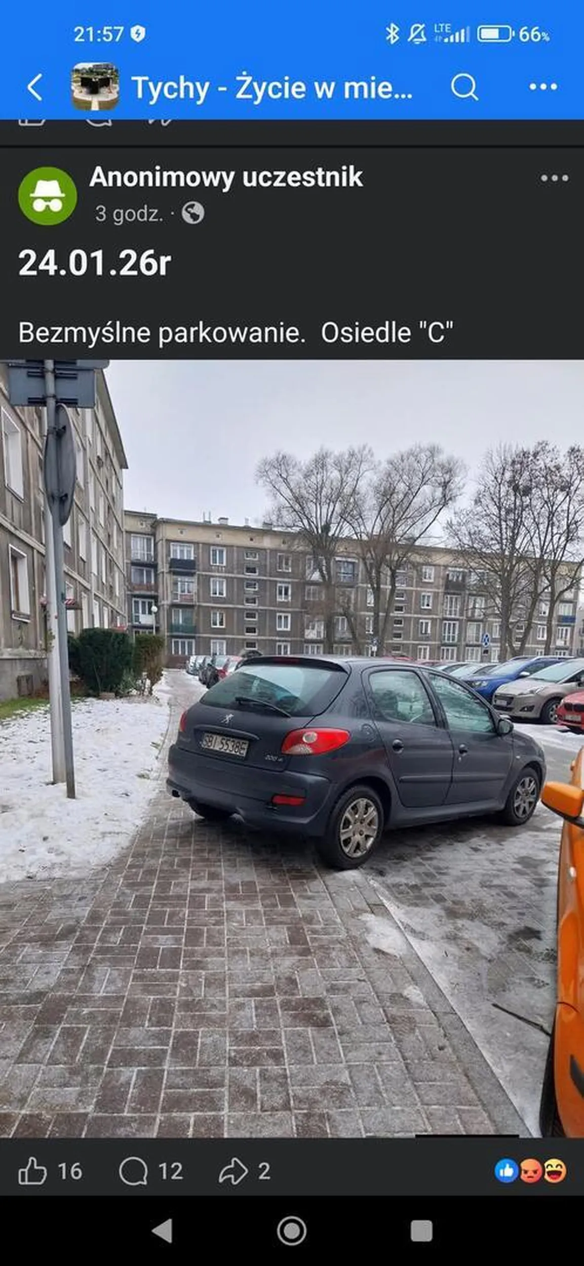 Mistrz parkowania. Foto zrobione w Tychach.