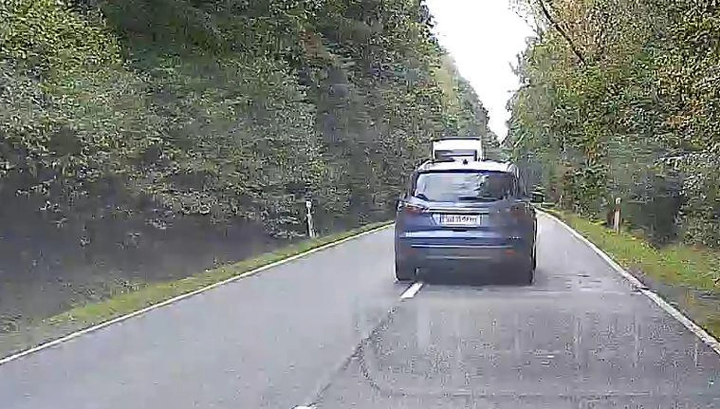 nie ma jak wyprzedzić pojazd jadący  ponad 90km/h prawie na czołówkę z tirem