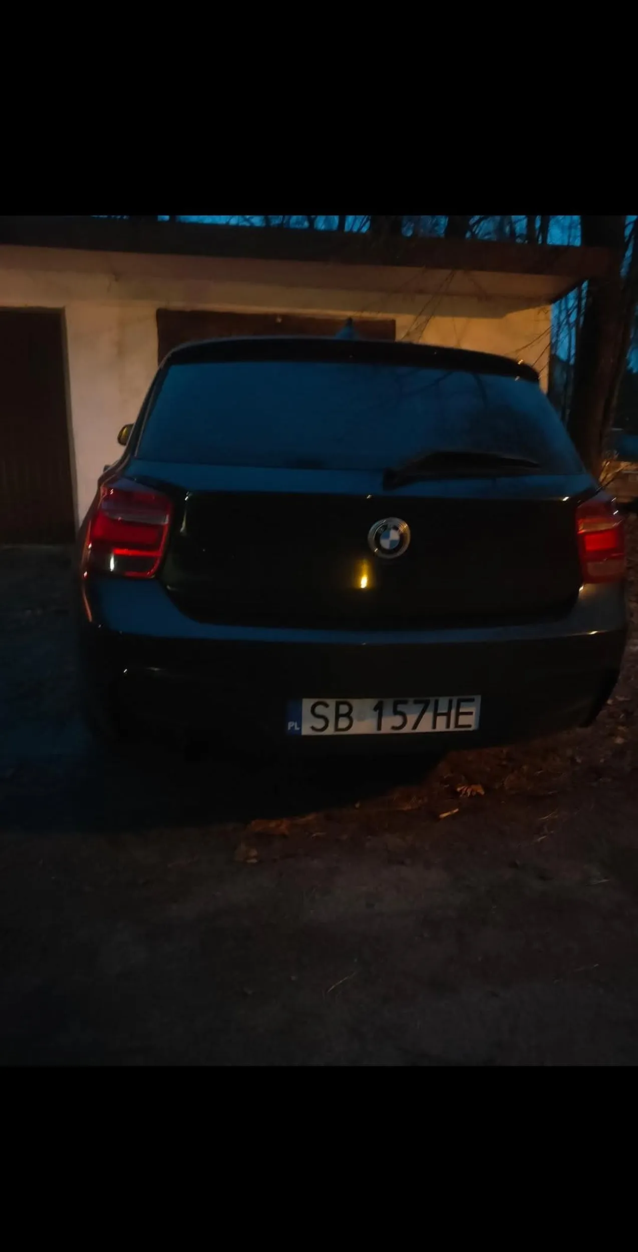 IMBECYL parkuję komuś pod garażami uwaga!!!