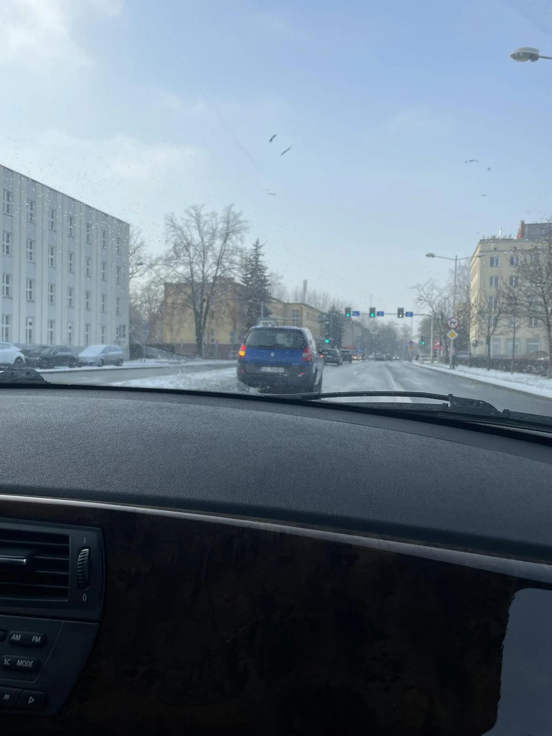 Jeździ jak ta nędza zgnitą białą skoda rommster