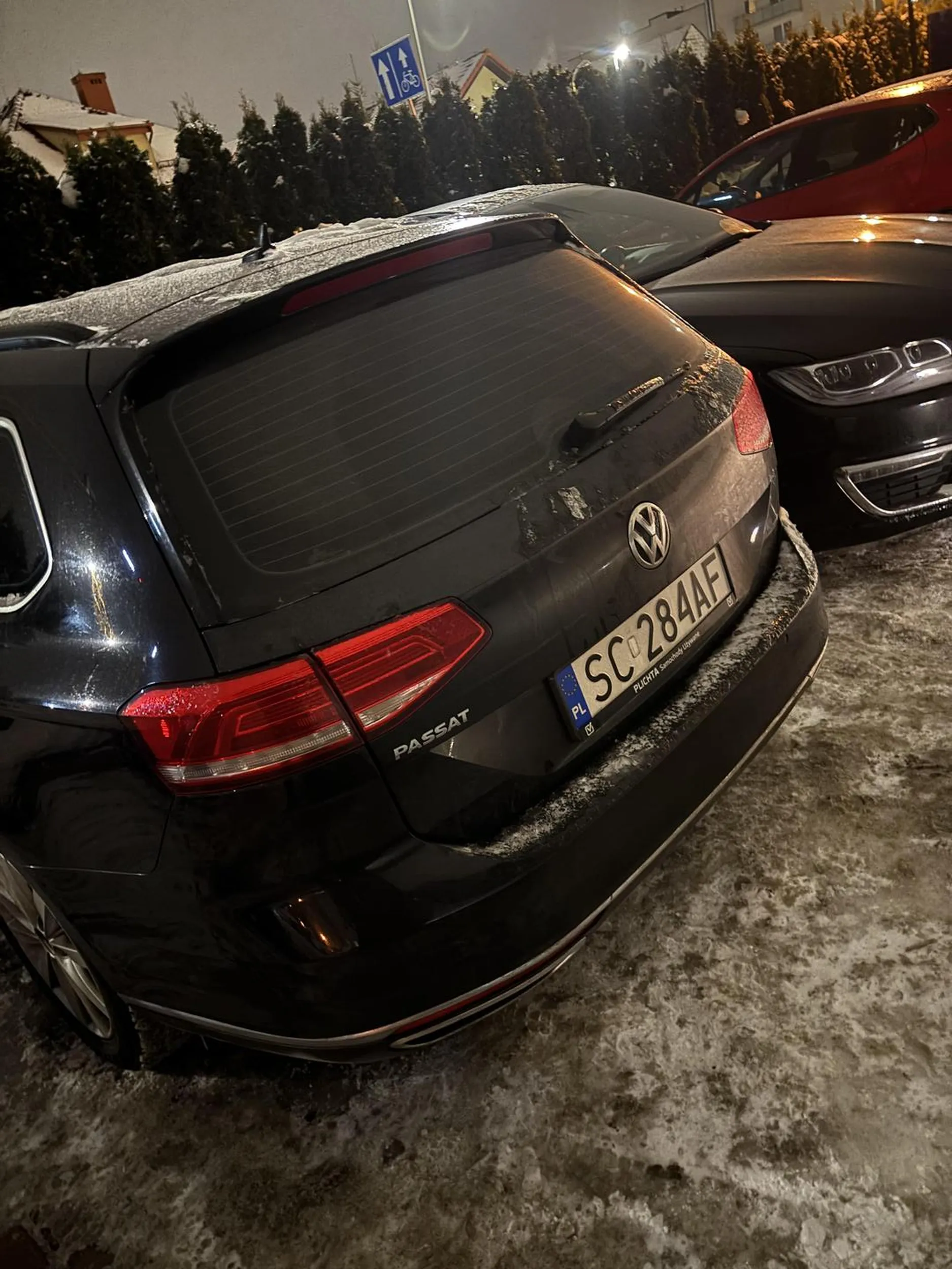 Pan ważny postanowił sobie zaparkowac na prywatnym miejscu parkingowym. Nie pozdrawiam