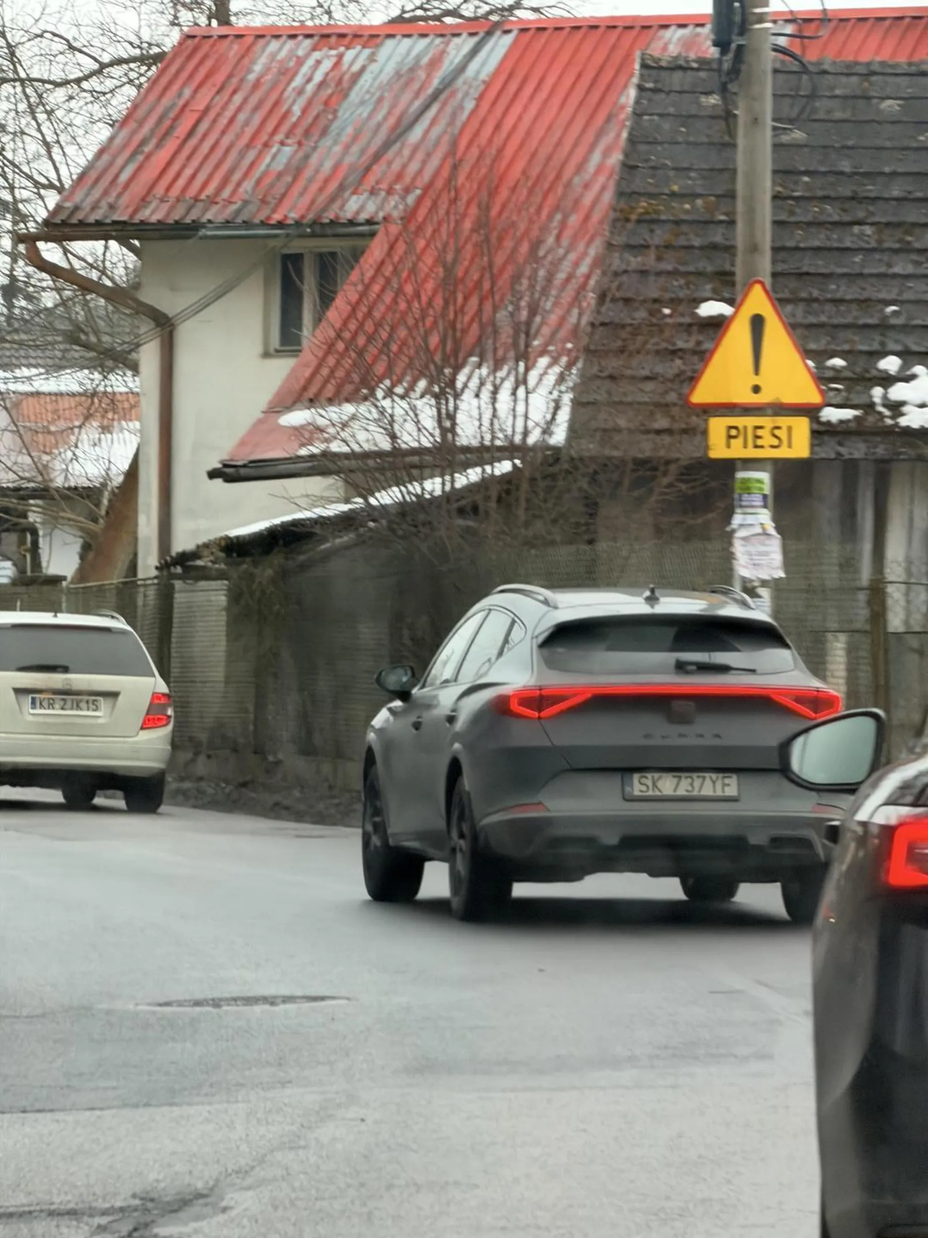 Nie mam słów za niedługo gość trafi na kogoś takiego kto mu mordę obije bo należy się w 200%