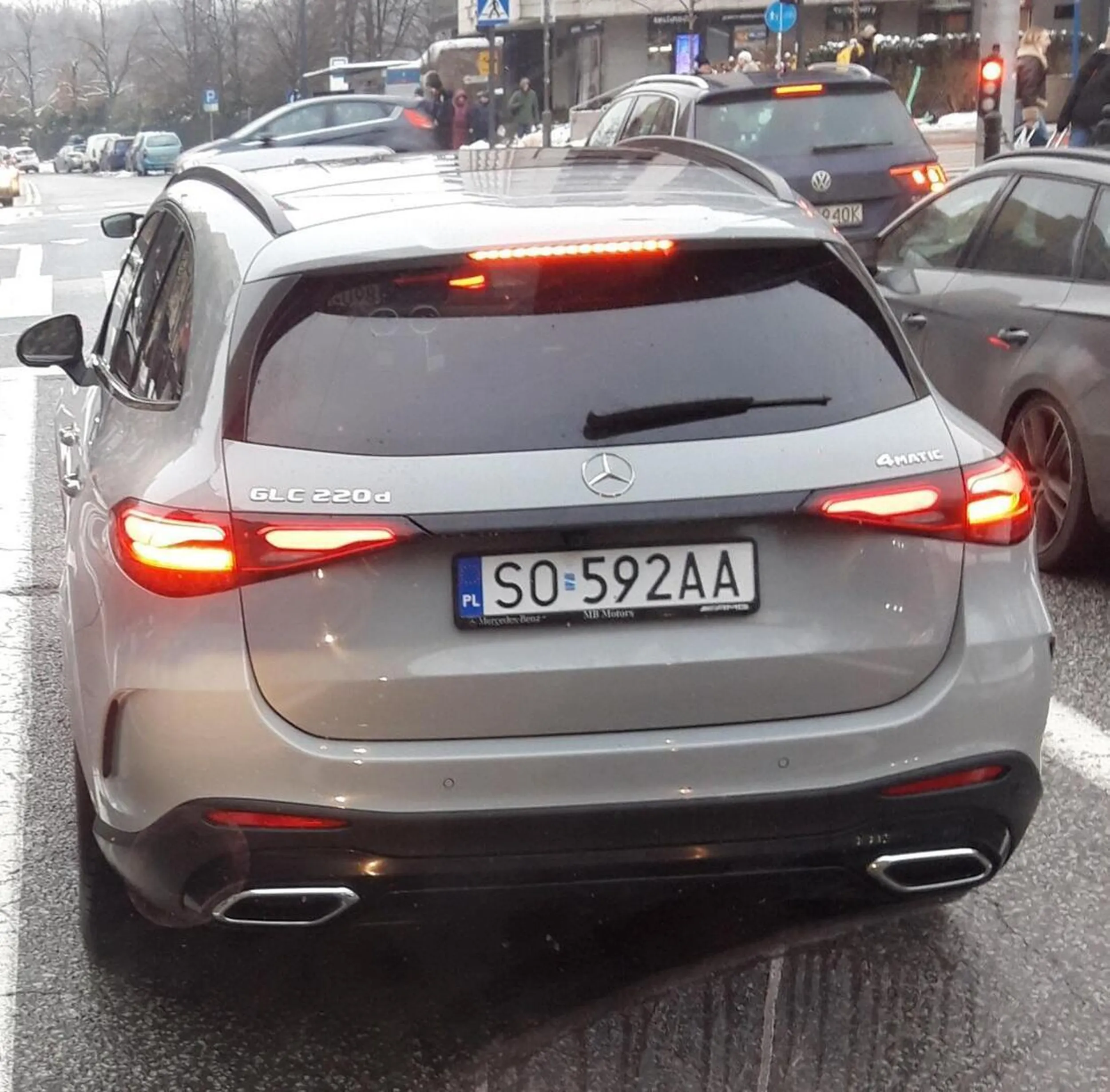 Jak nie uznajesz kierunkowskazów to przesiądź się na bmw. Chyba, że masz iq mniejsze od psa to na rower