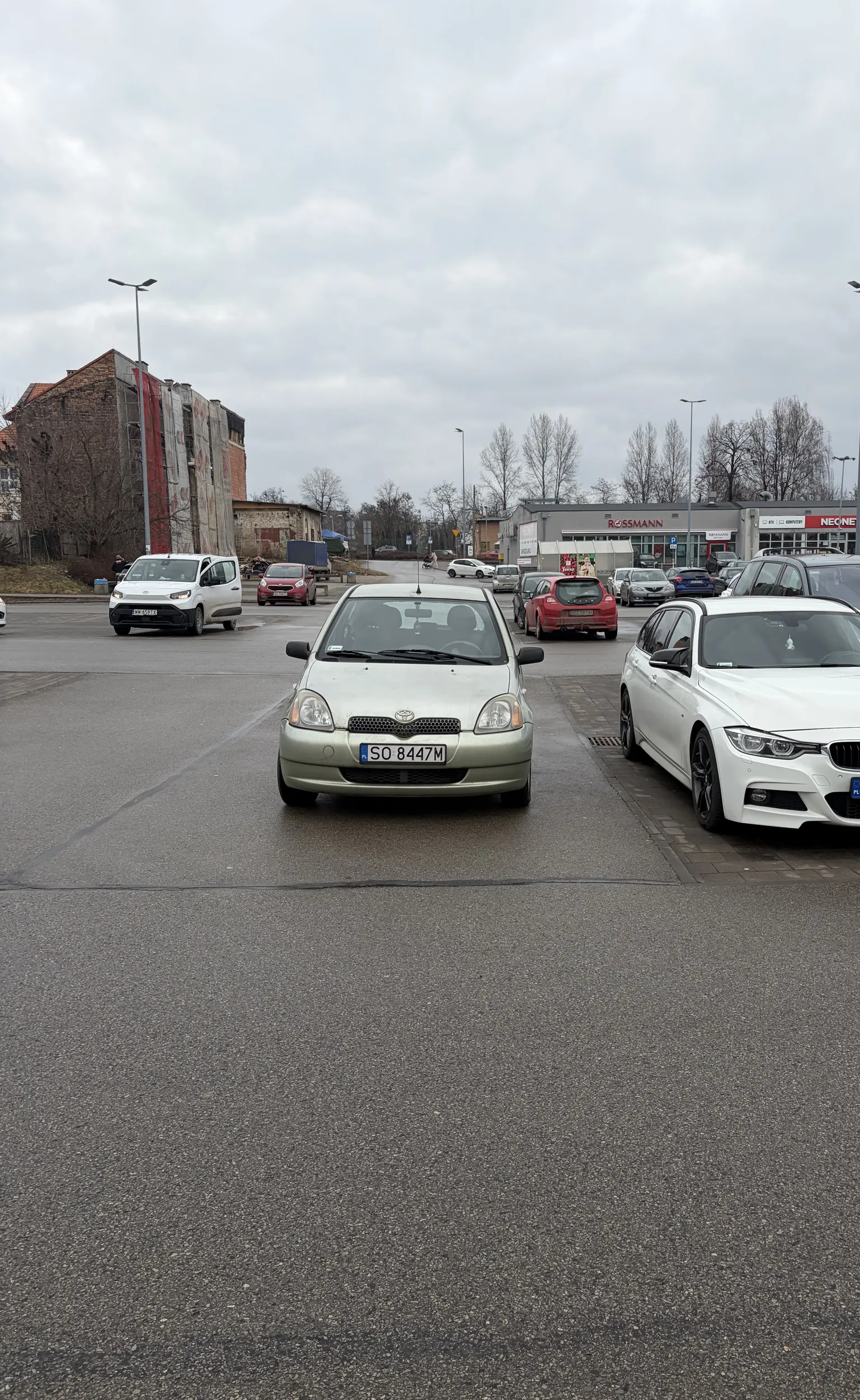 Tyle miejsc, a bidak wybrał przejazd