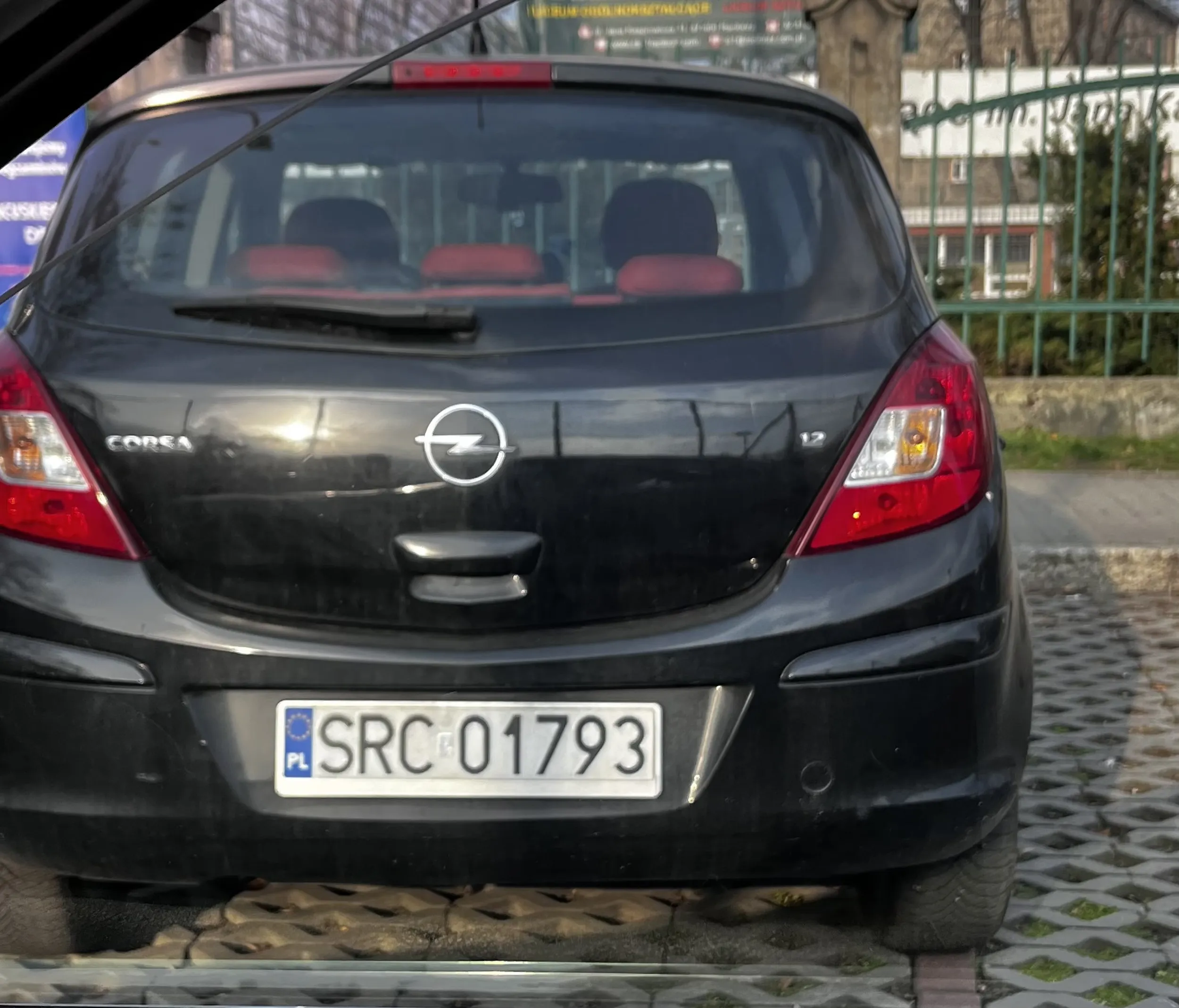 Parkuj tak żeby dało się wyjechać