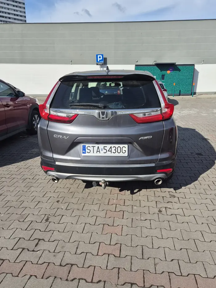 Naucz się parkować tym grzmotem albo nie wyjeżdżaj ze swojej wsi inwalido. Prawko w chipsach znalałeś.