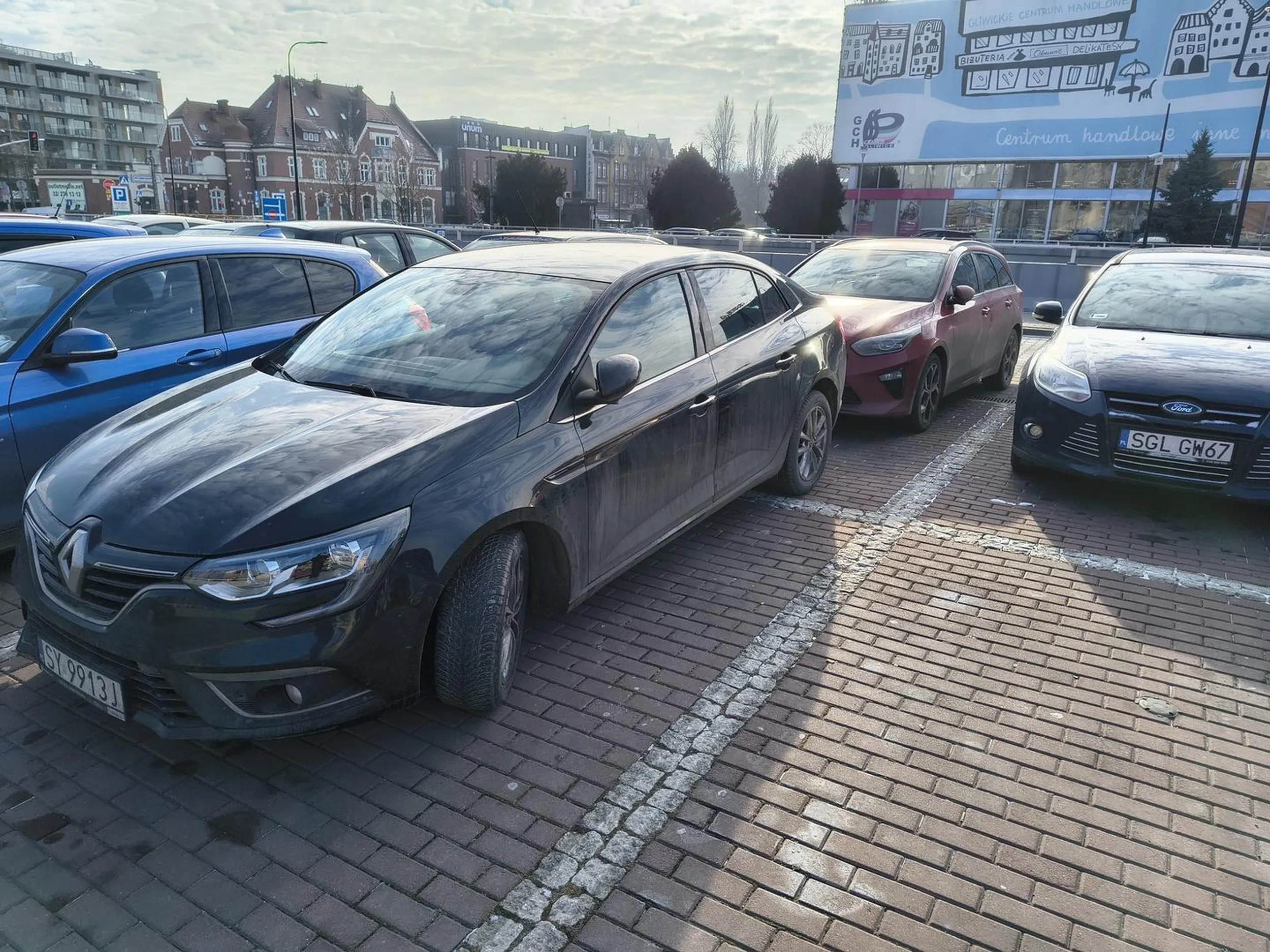 Proponuję okulistę i/lub kurs doszkalający jazdę