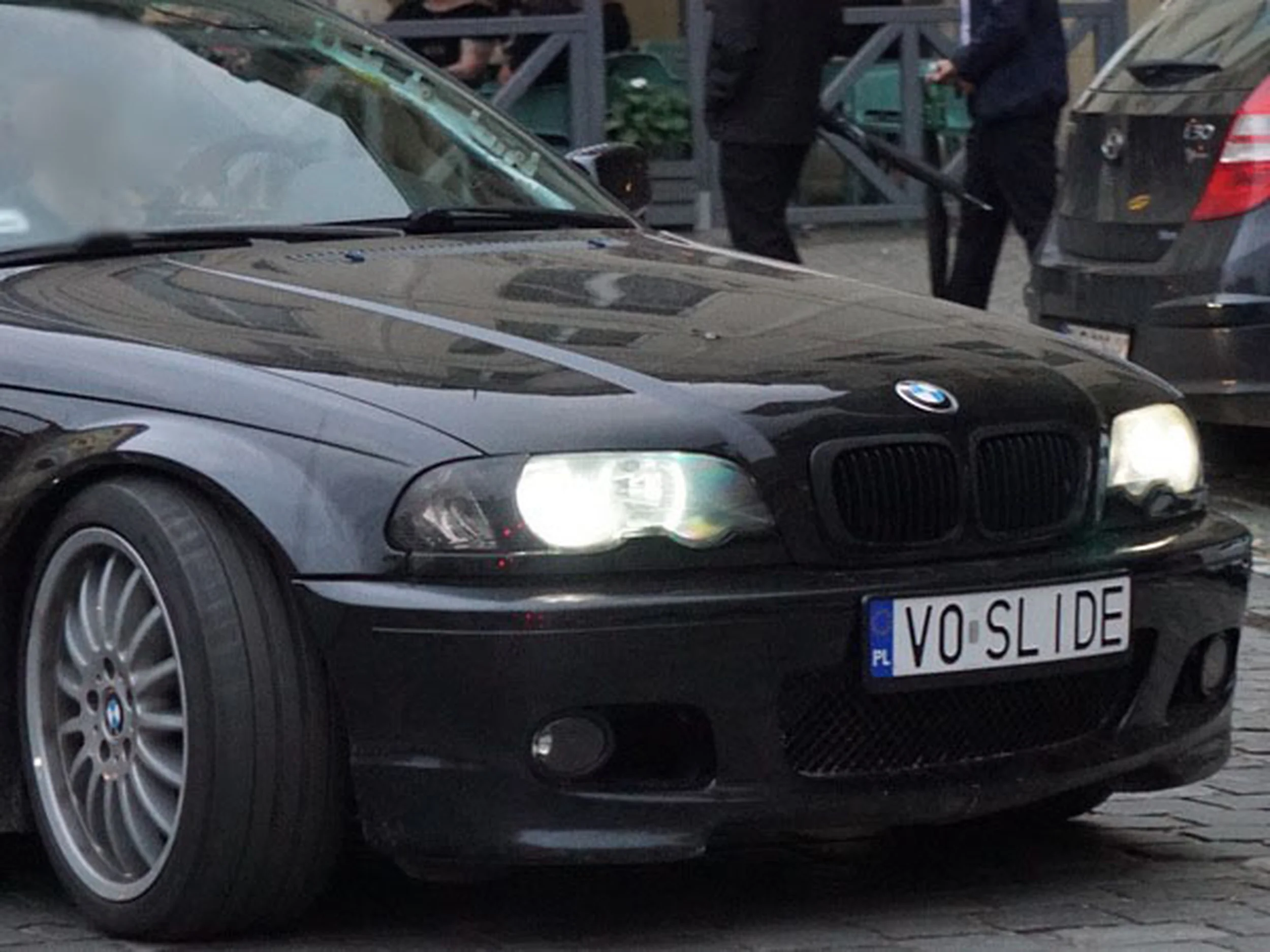 Fajny numer, blacha V0 SLIDE