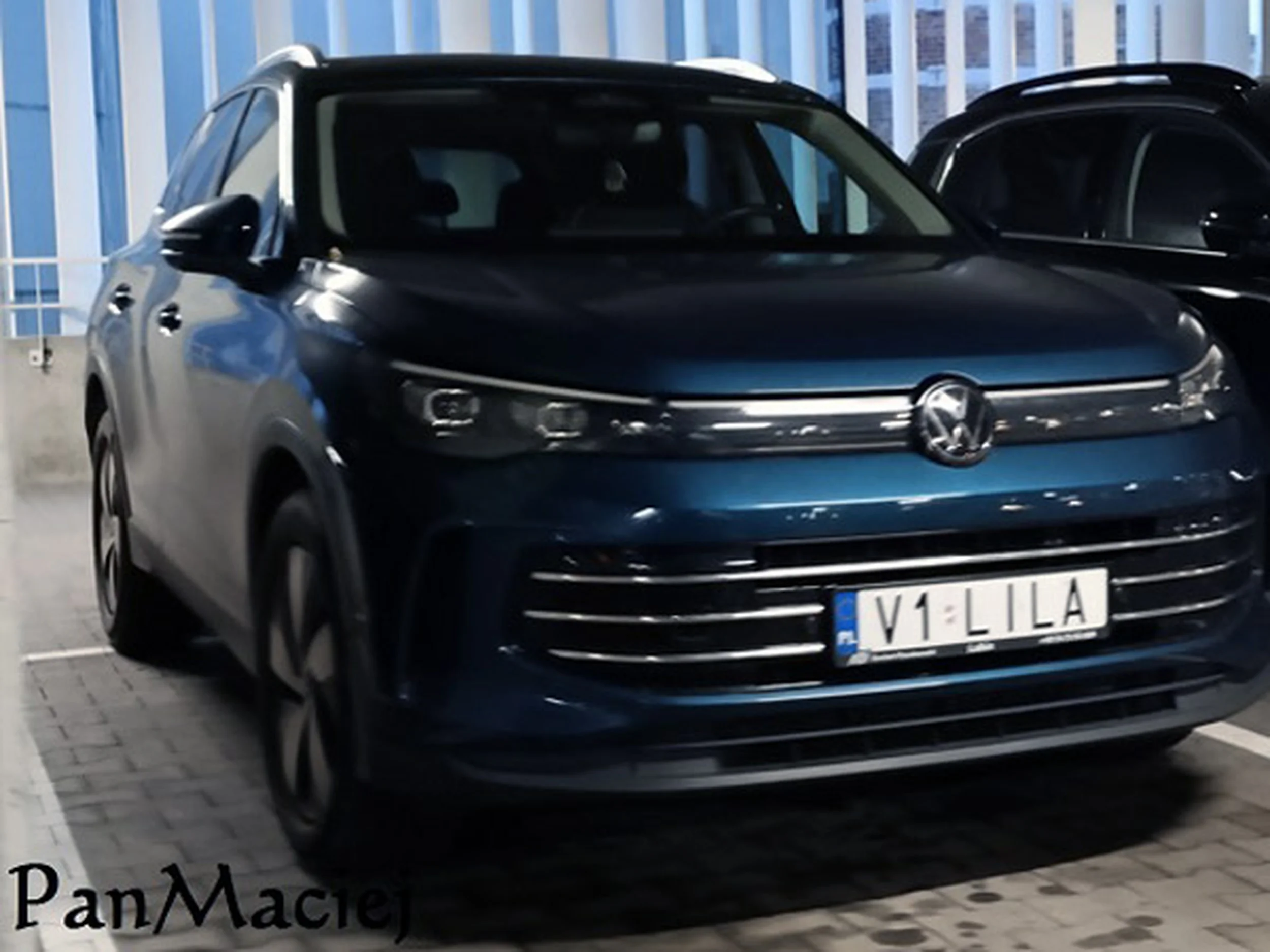 Fajny numer, blacha V1 LILA