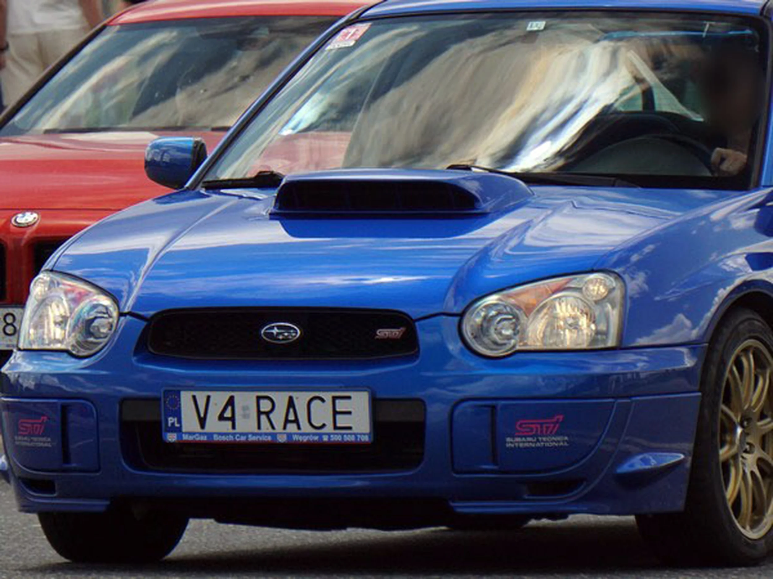 Fajny numer, blacha V4 RACE