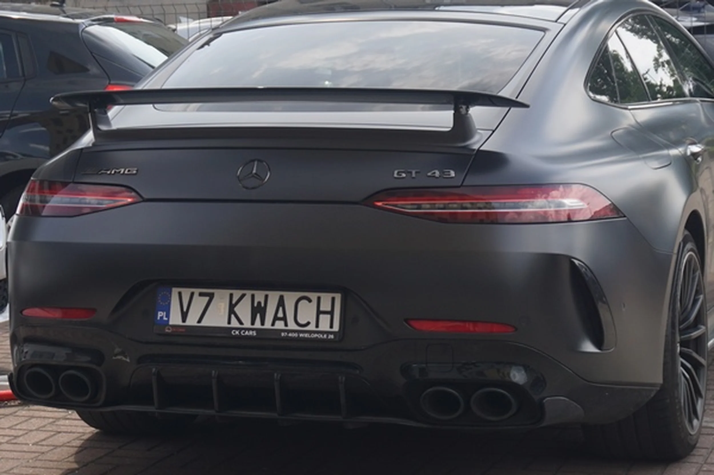 Fajny numer, blacha V7 KWACH