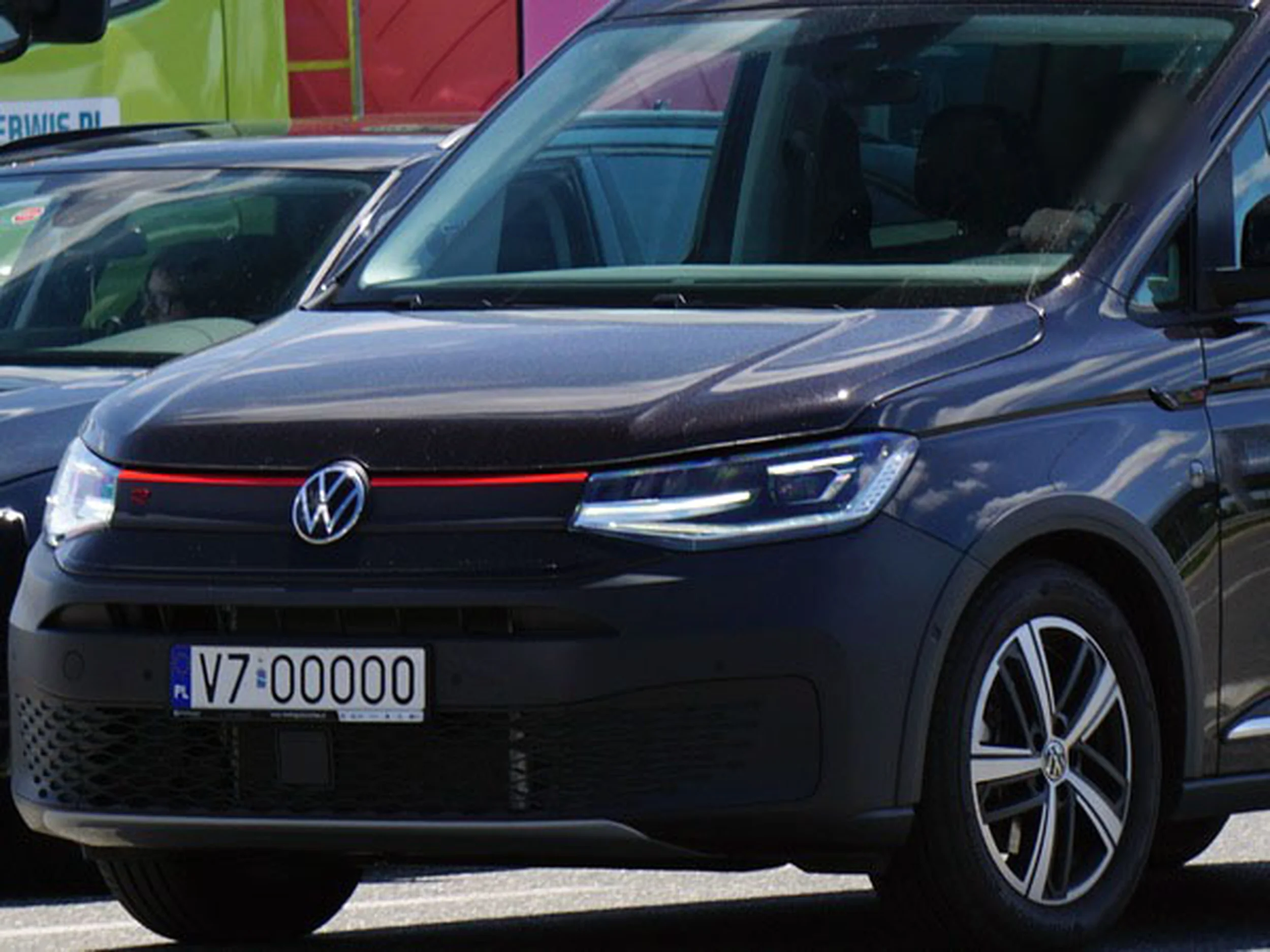 Fajny numer, blacha V7 OOOO0