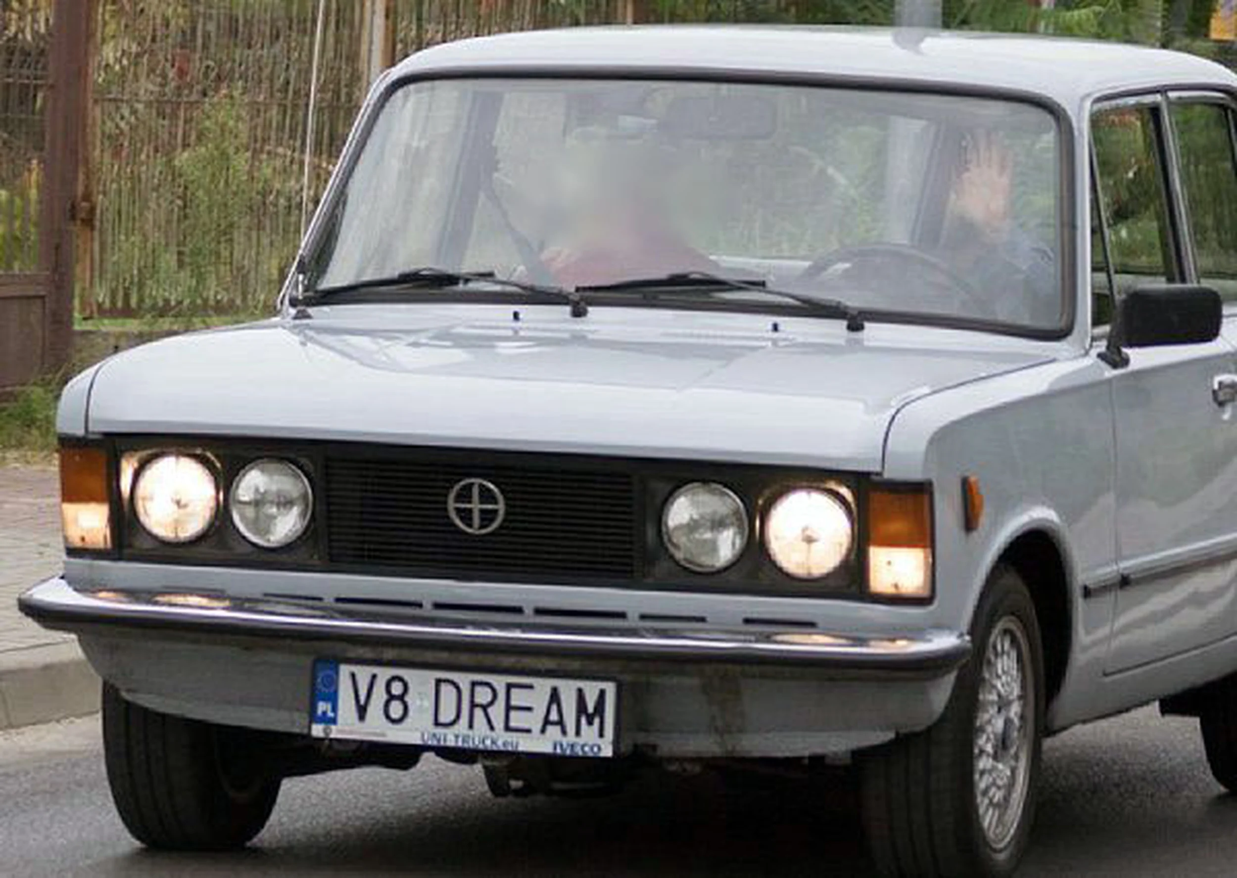 Fajny numer, blacha V8 DREAM