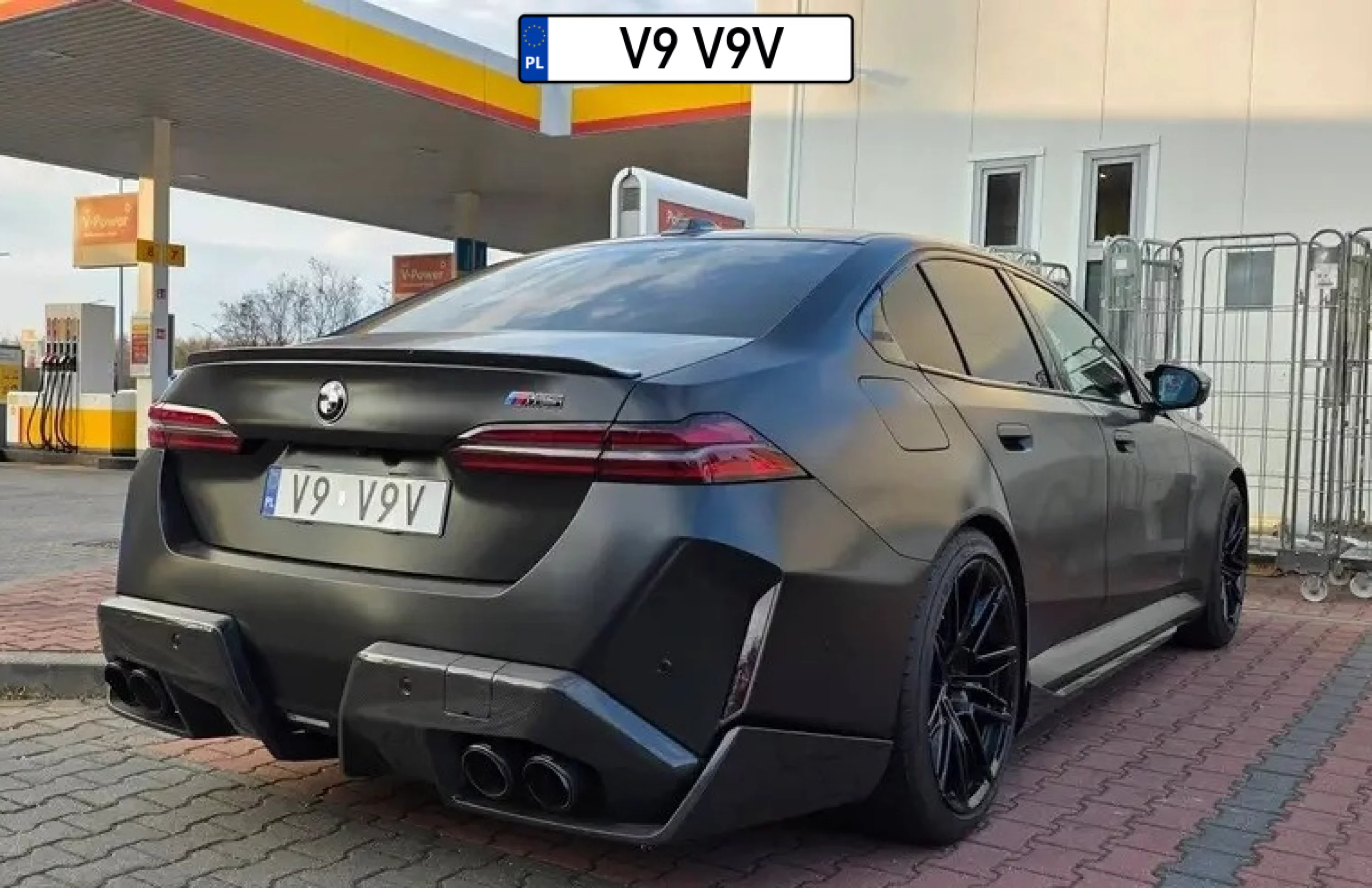 Myślał myślał i wymyślił V9V9V