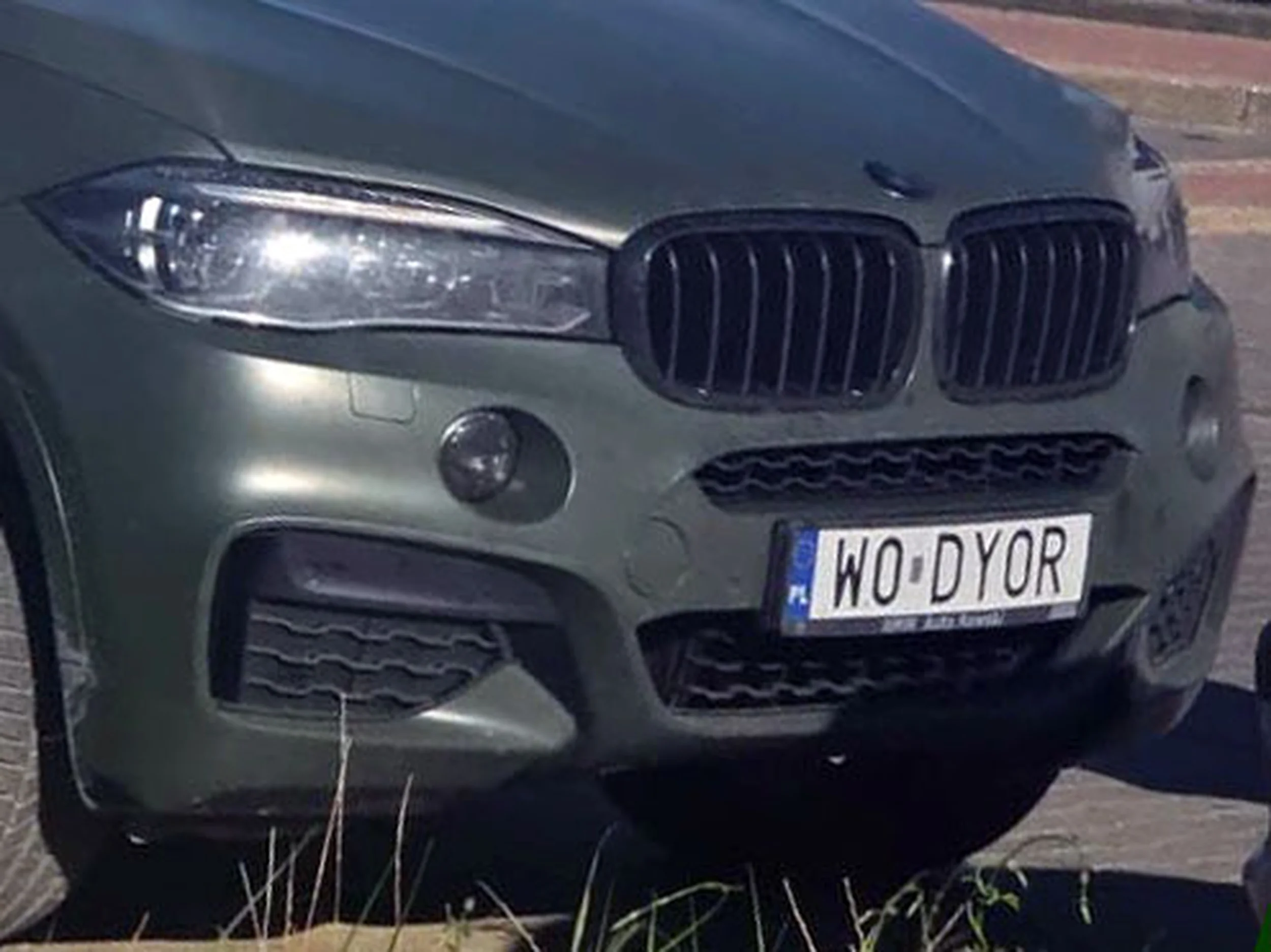 Fajny numer, blacha W0 DYOR