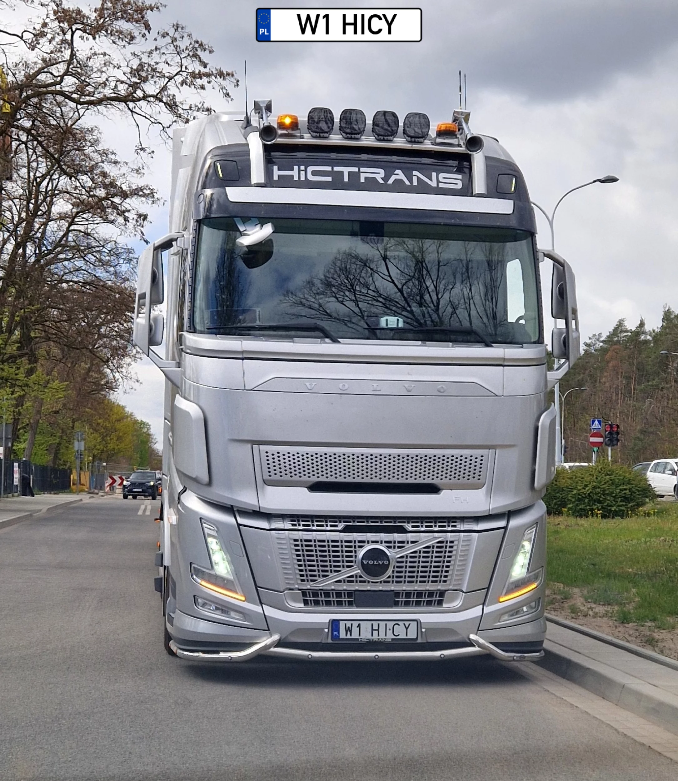 W1HICY Truck TIR Volvo