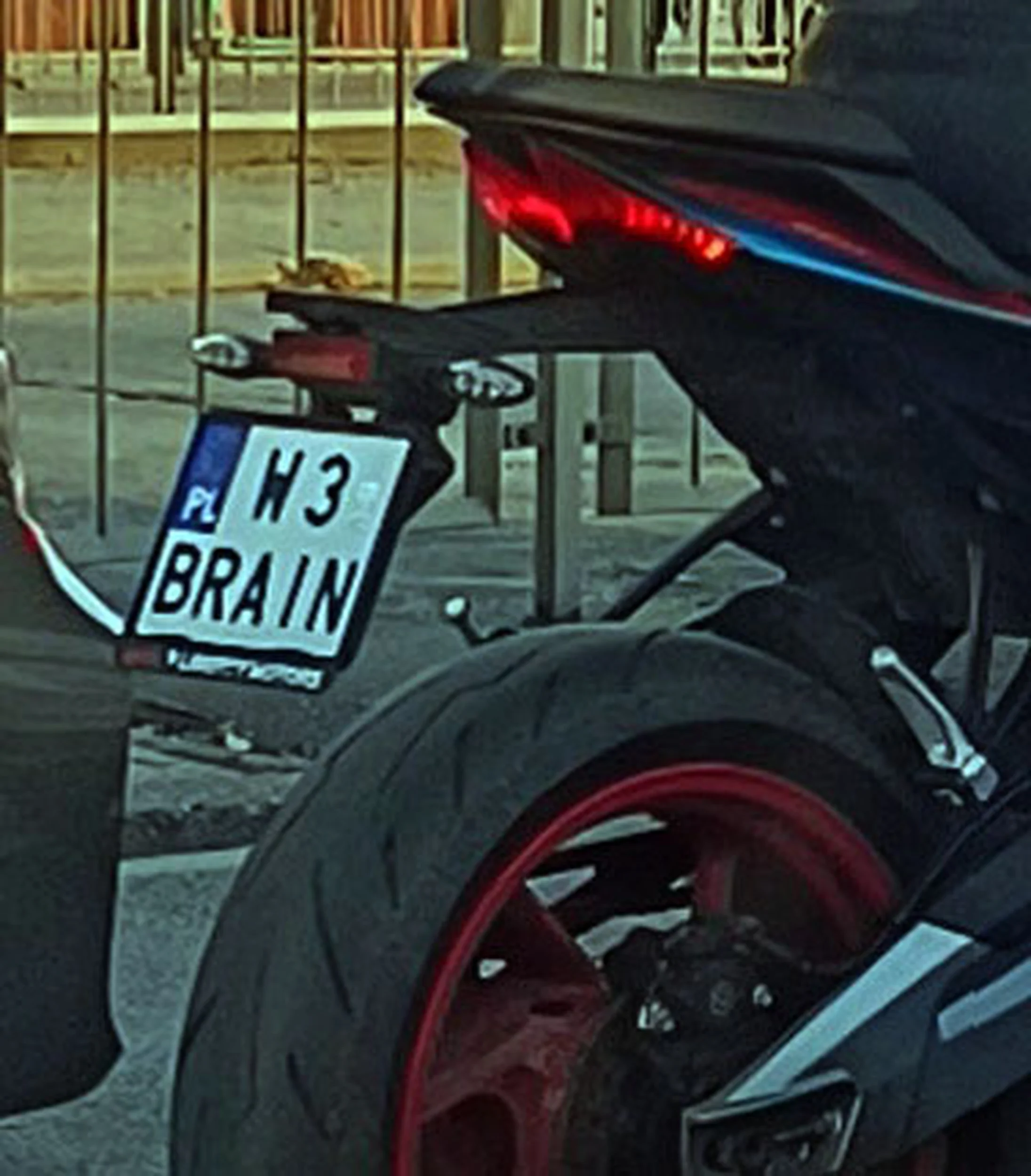 Fajny numer, blacha W3 BRAIN