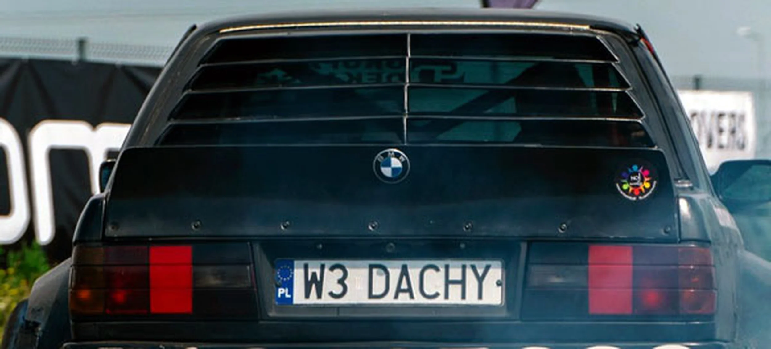 Fajny numer, blacha W3 DACHY