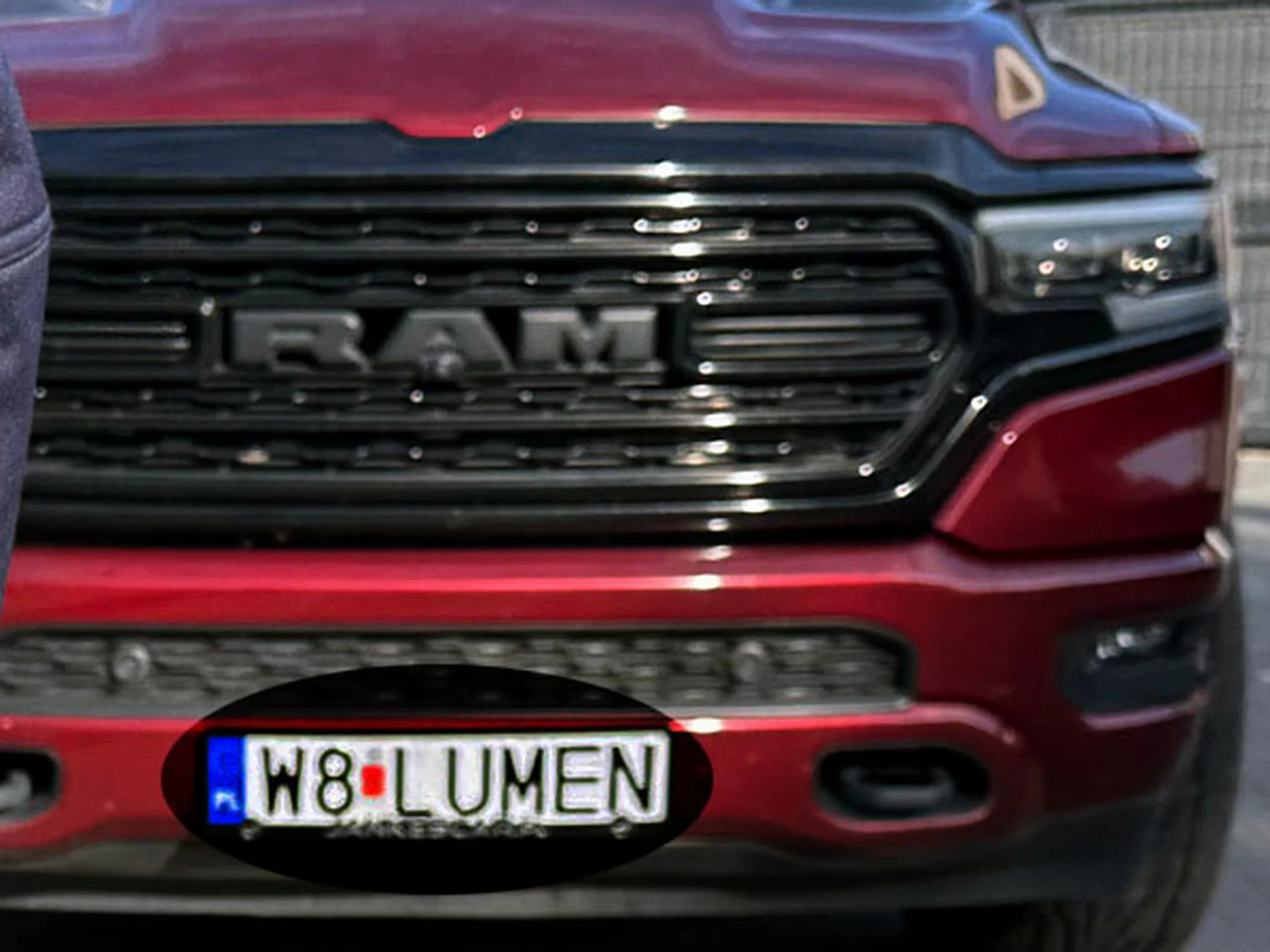 Fajny numer, blacha W8 LUMEN