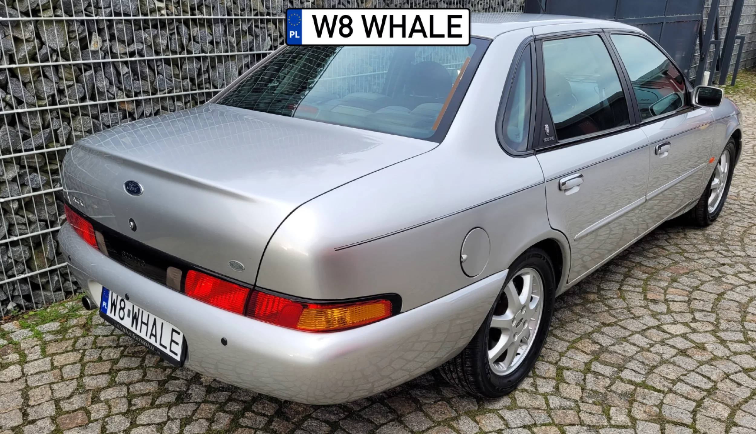 Coś okropnego. Ford ale jaki brzydki.