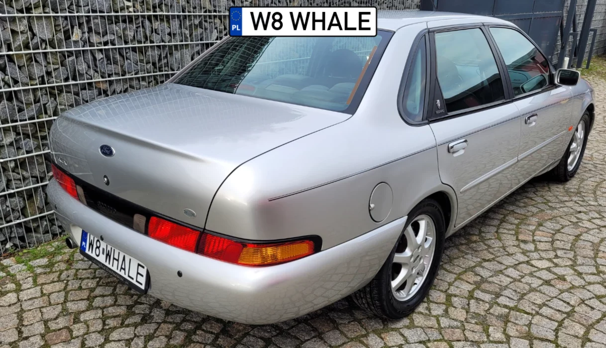 Coś okropnego. Ford ale jaki brzydki.