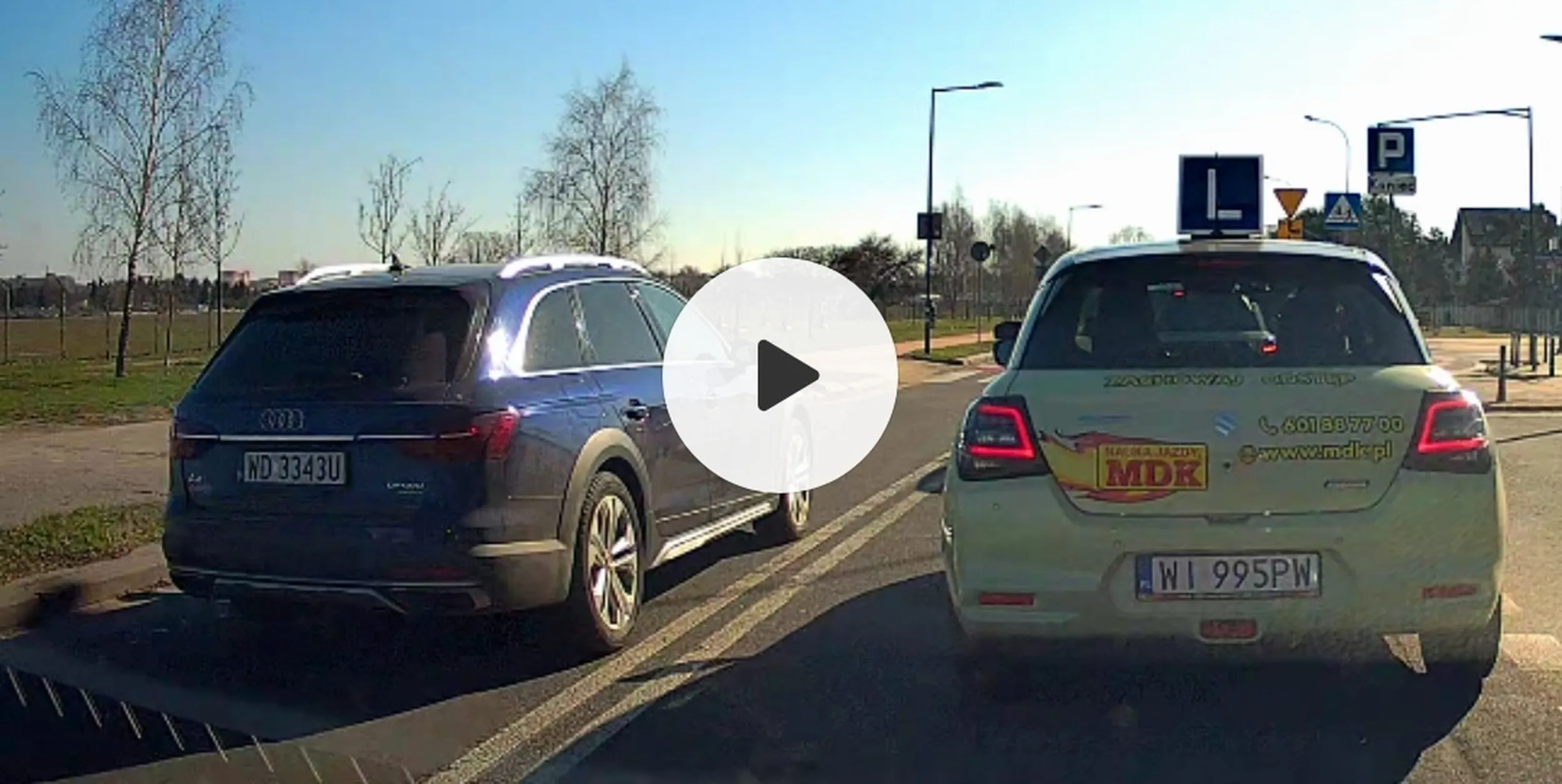 Mam nagranie jak kierowca tego auta wyprzedza 4-5 pojazdów na skrzyżowaniu oraz na przejściu. Zastanawiam się nad przesłaniem tego na policję. Rada dla kierowcy, przemysl czasami co robisz...