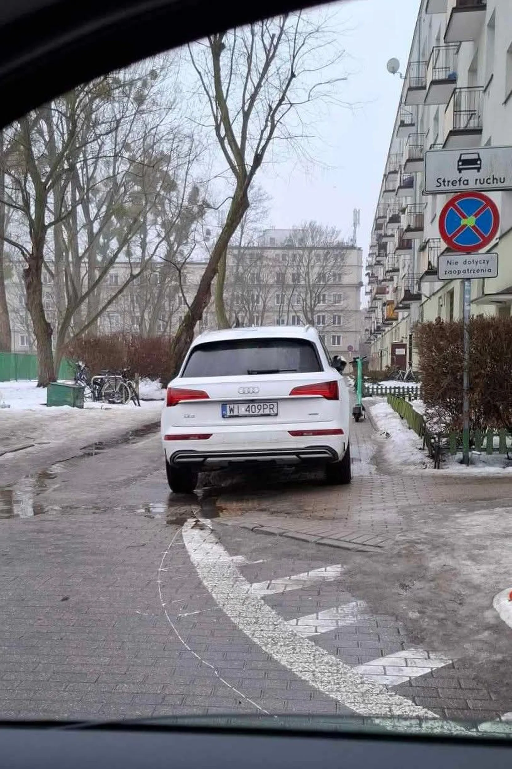 "Ja tylko na chwilę" Po ⁸ godzinach: "Nie wiedziałem że mi tyle zejdzie na obiadku u teściowej"