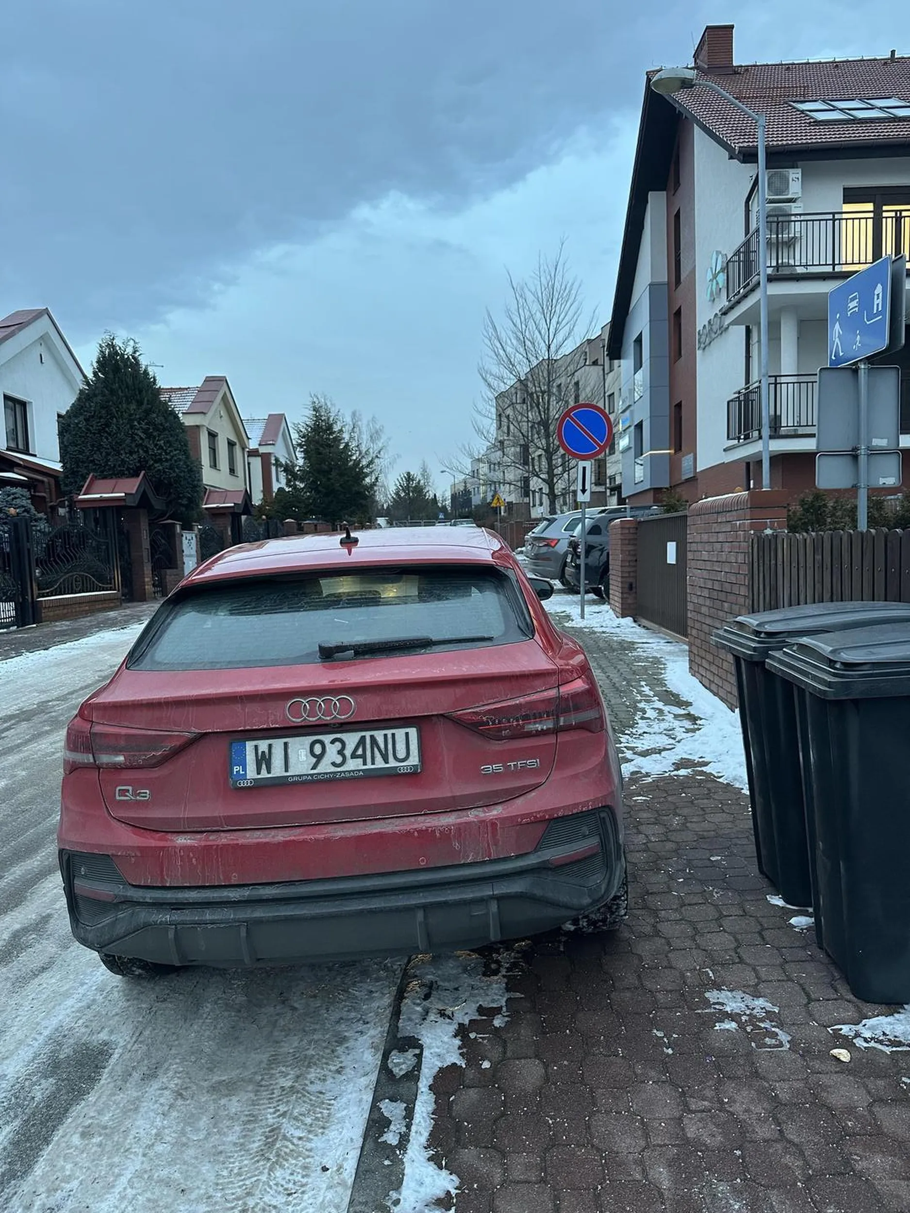 Warto zaznajomić się ponownie z znakami drogowymi.