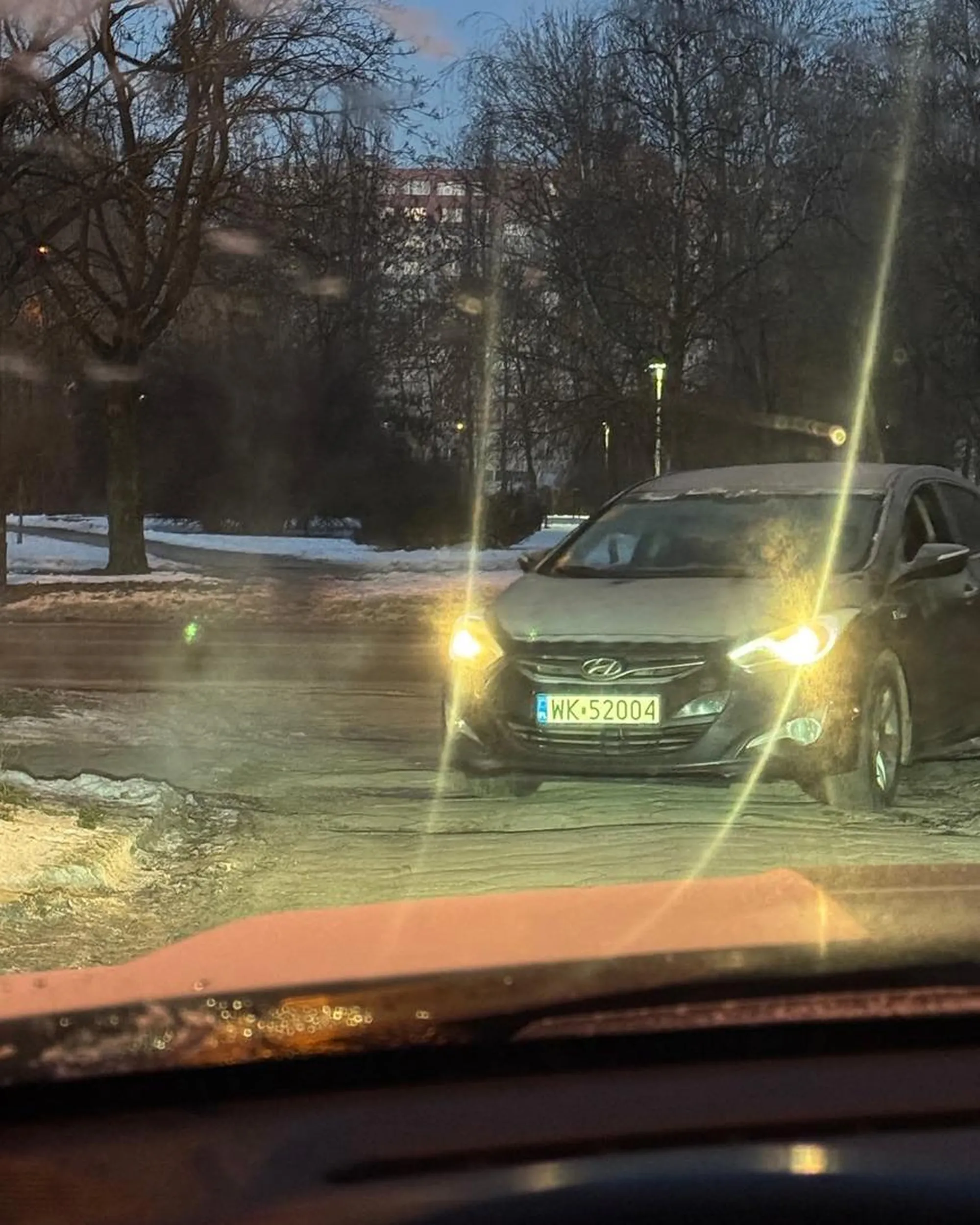 Uderzył dziś w Łodzi w inne auto i uciekł z miejsca zdarzenia