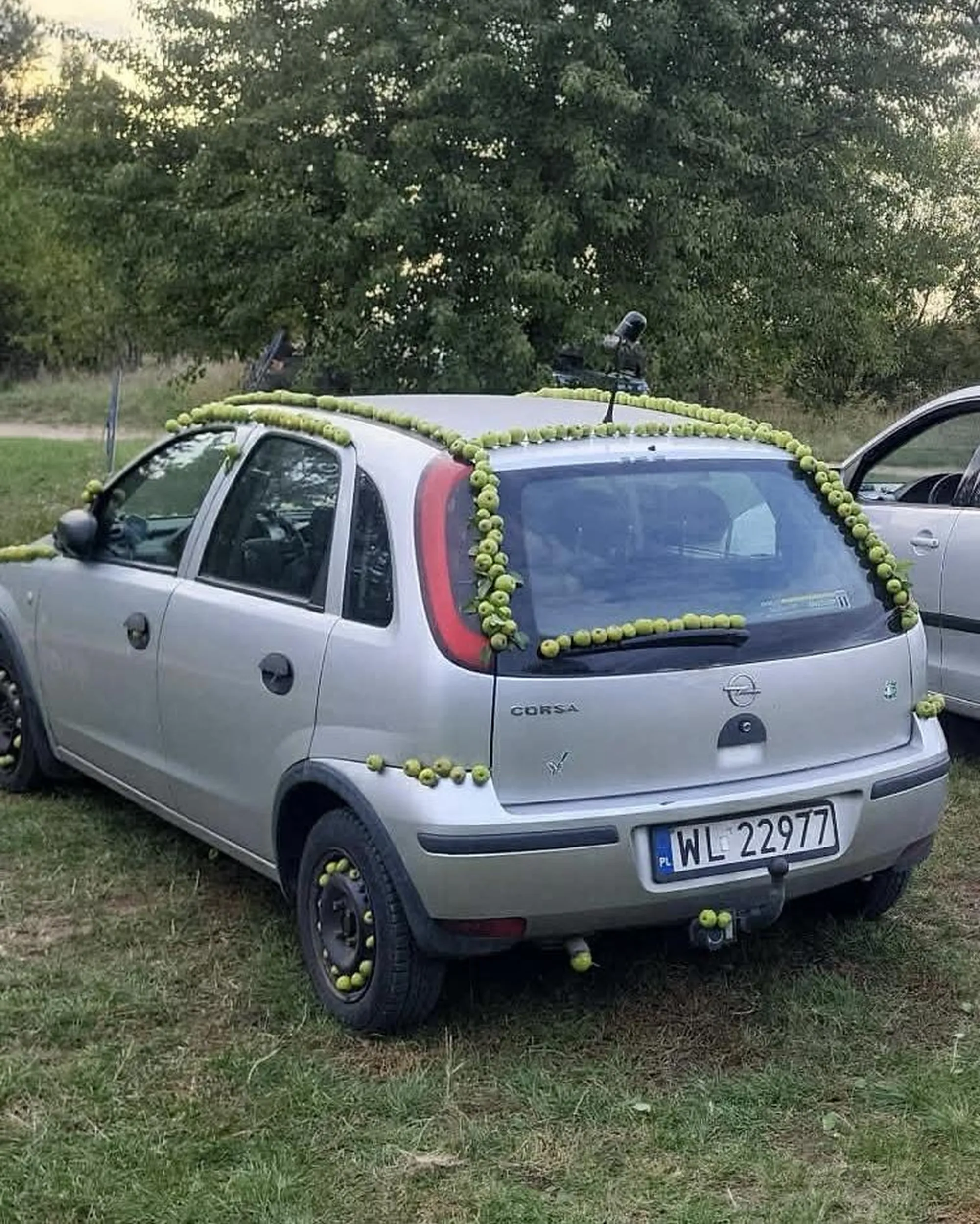 Jakiś czas temu byliśmy na Siemianówce ze znajomymi i widzę że mają tutaj zajebiste tuningi. Pozdrawiam kierowcę