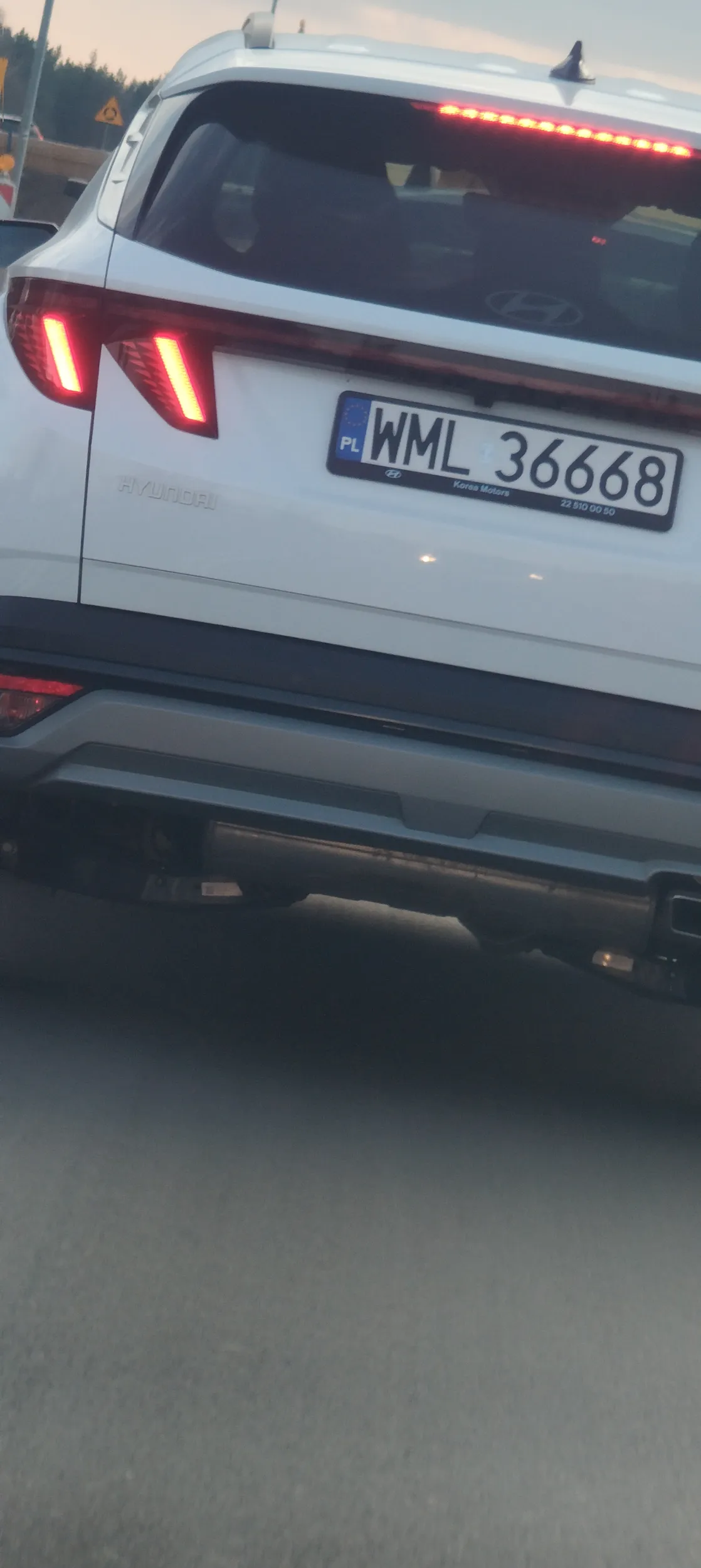 Właścicielka nie ma pojęcia o jeździe na suwak, wręcz trzyma się d**y żeby przypadkiem kogoś nie wpuścić. Brawo dla Pani.