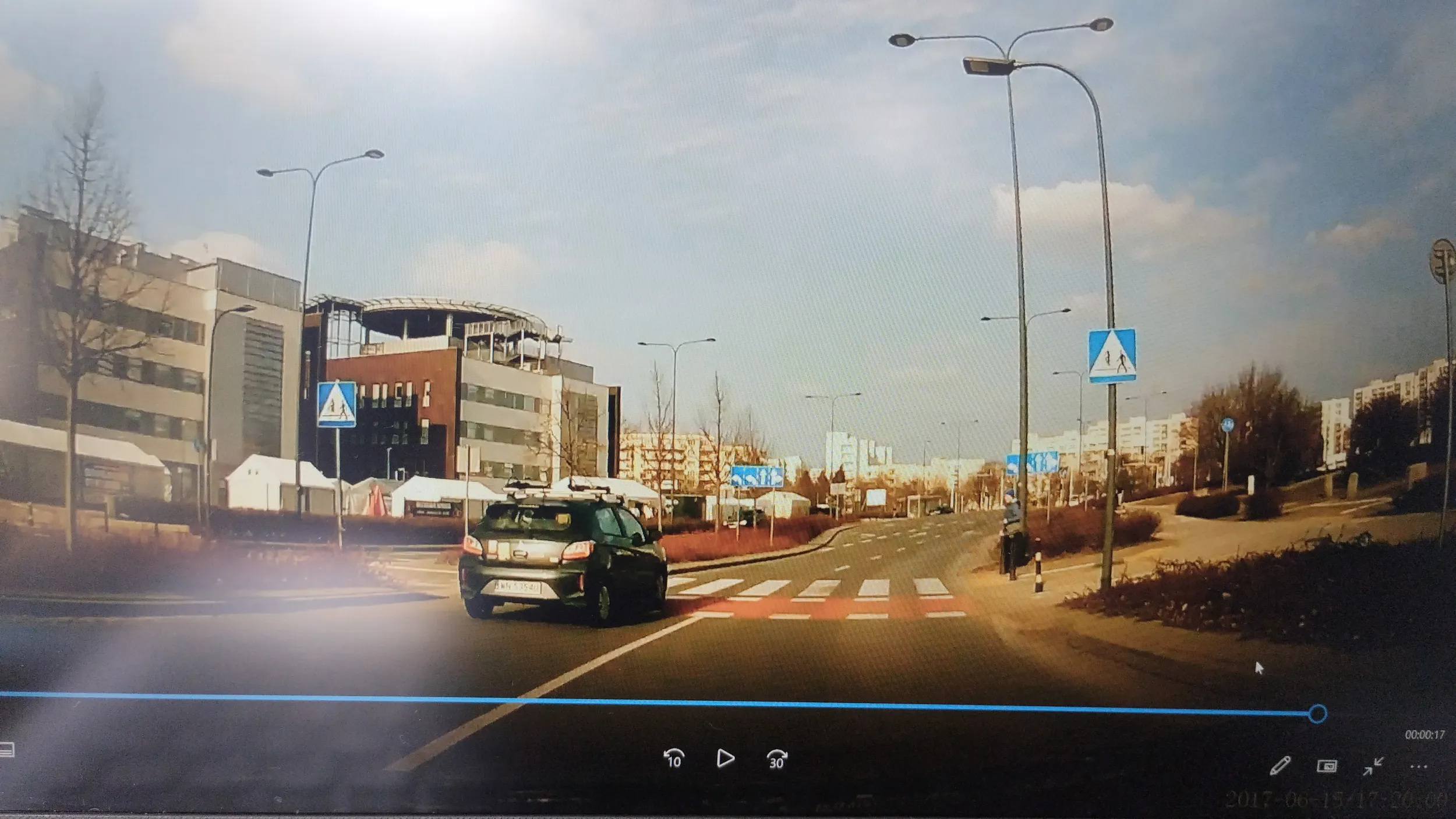 Wyprzedzanie na pasach i nie przepuszczanie pieszych