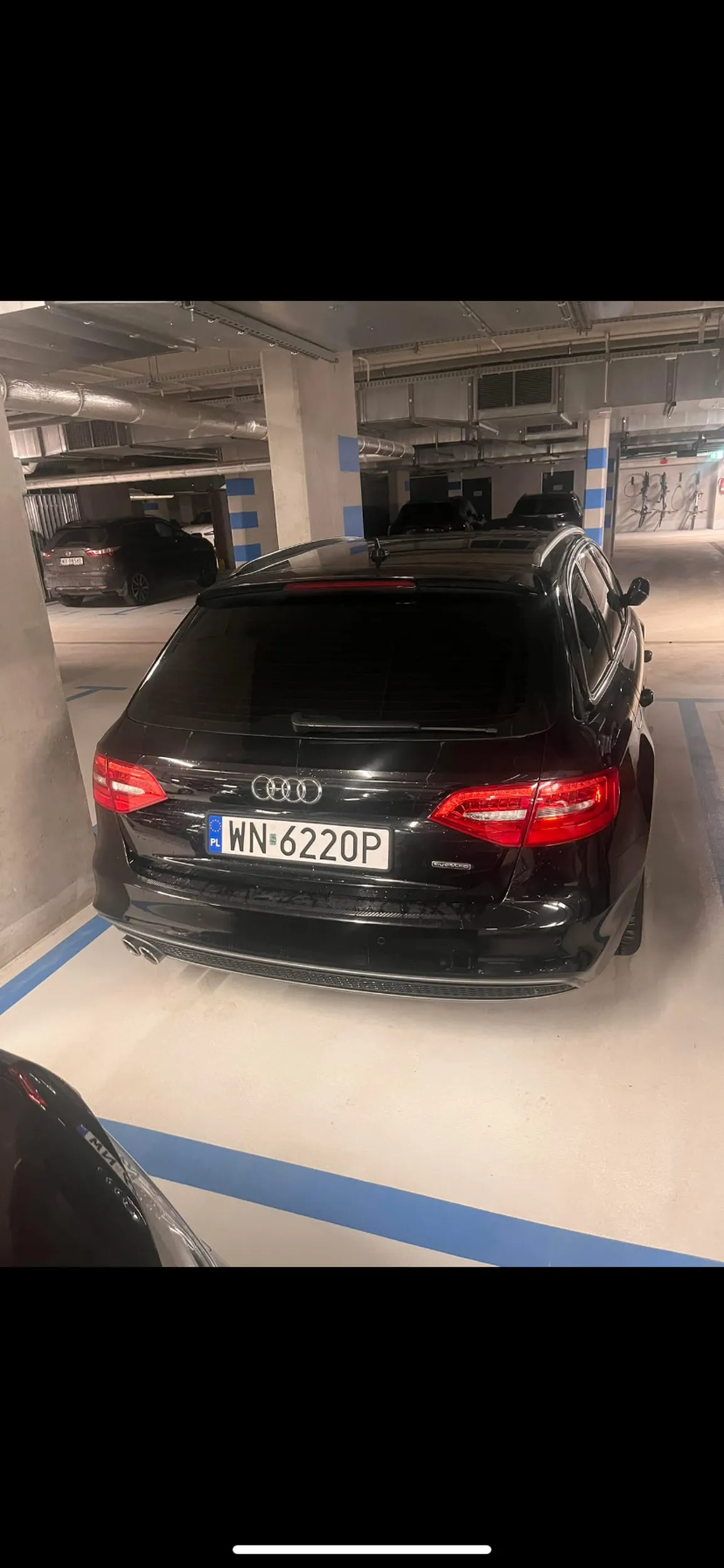 Zostawia swój złom na prywatnym miejscu parkingowym